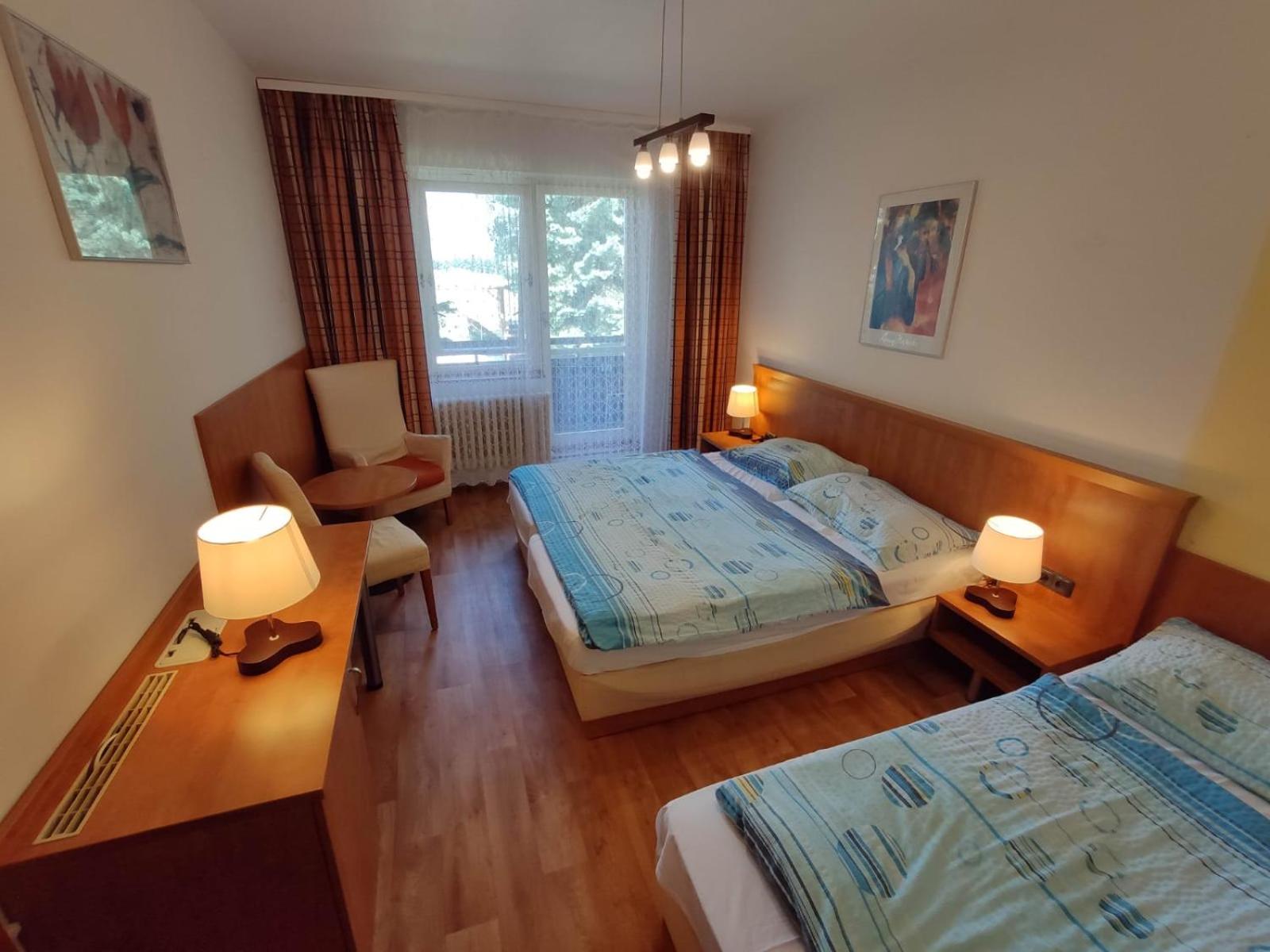 Family Room with Balcony photo 1