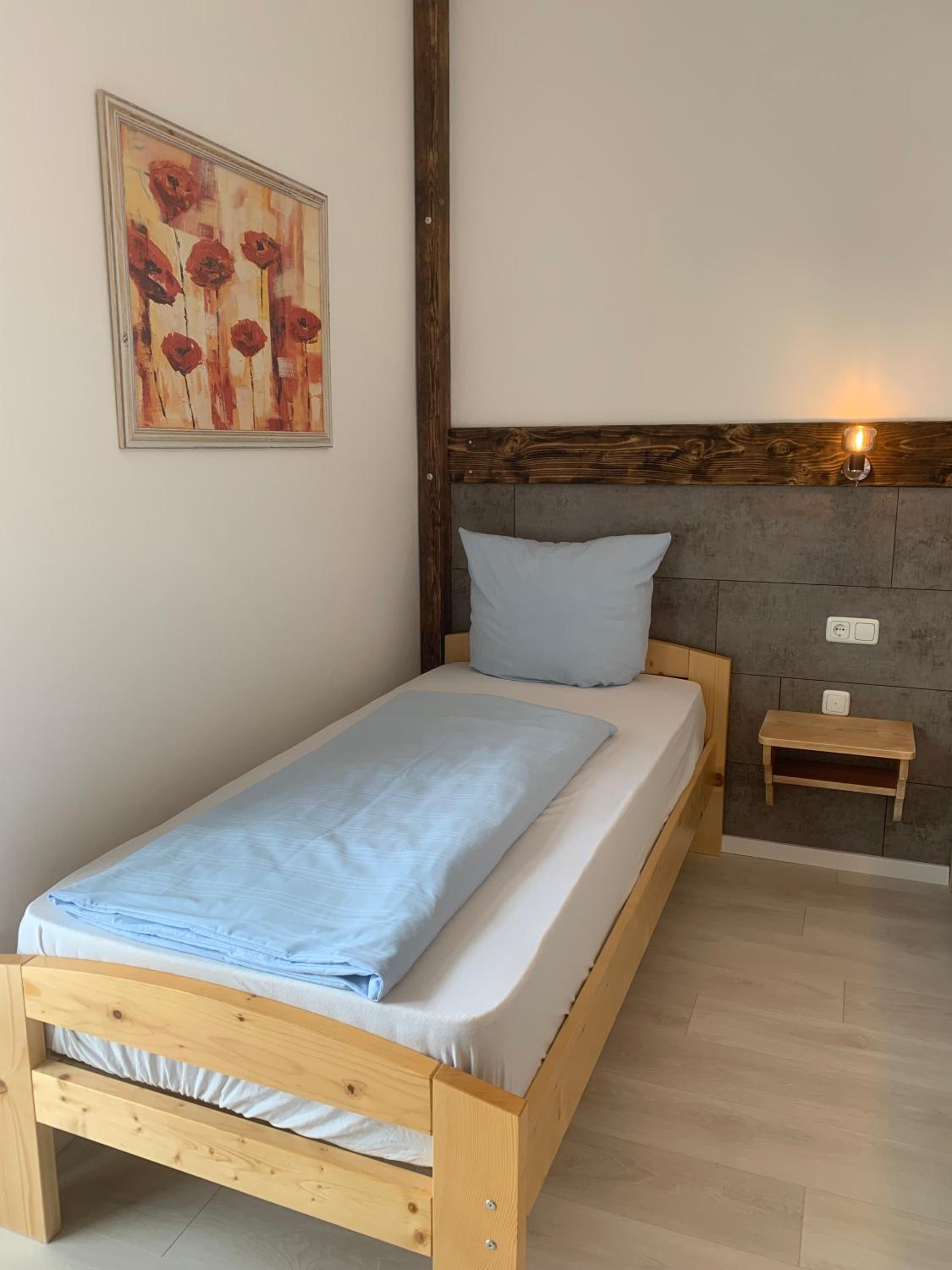Triple Room with Balcony - Photo 15