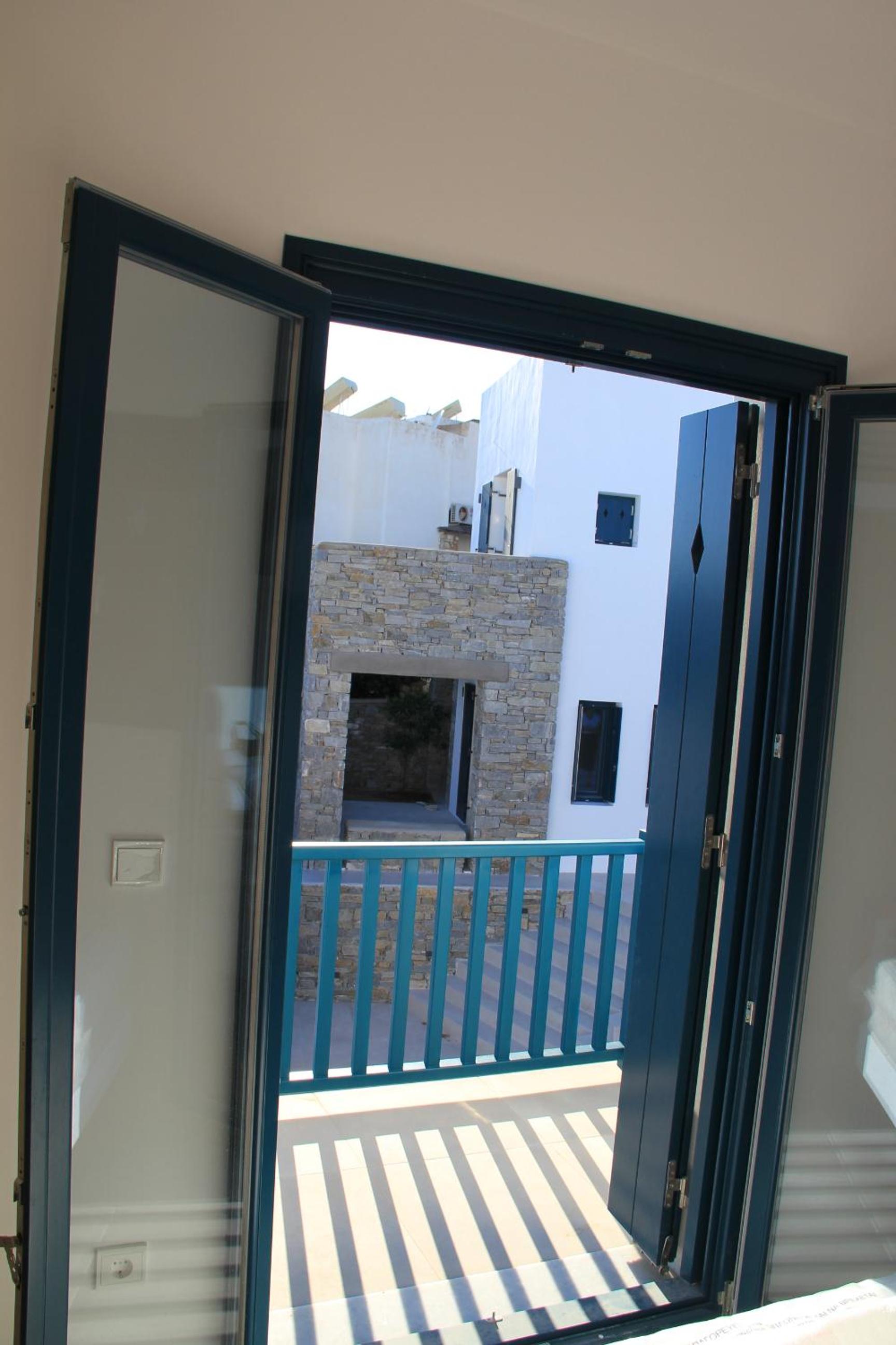 Studio Apartment with Sea View photo 2
