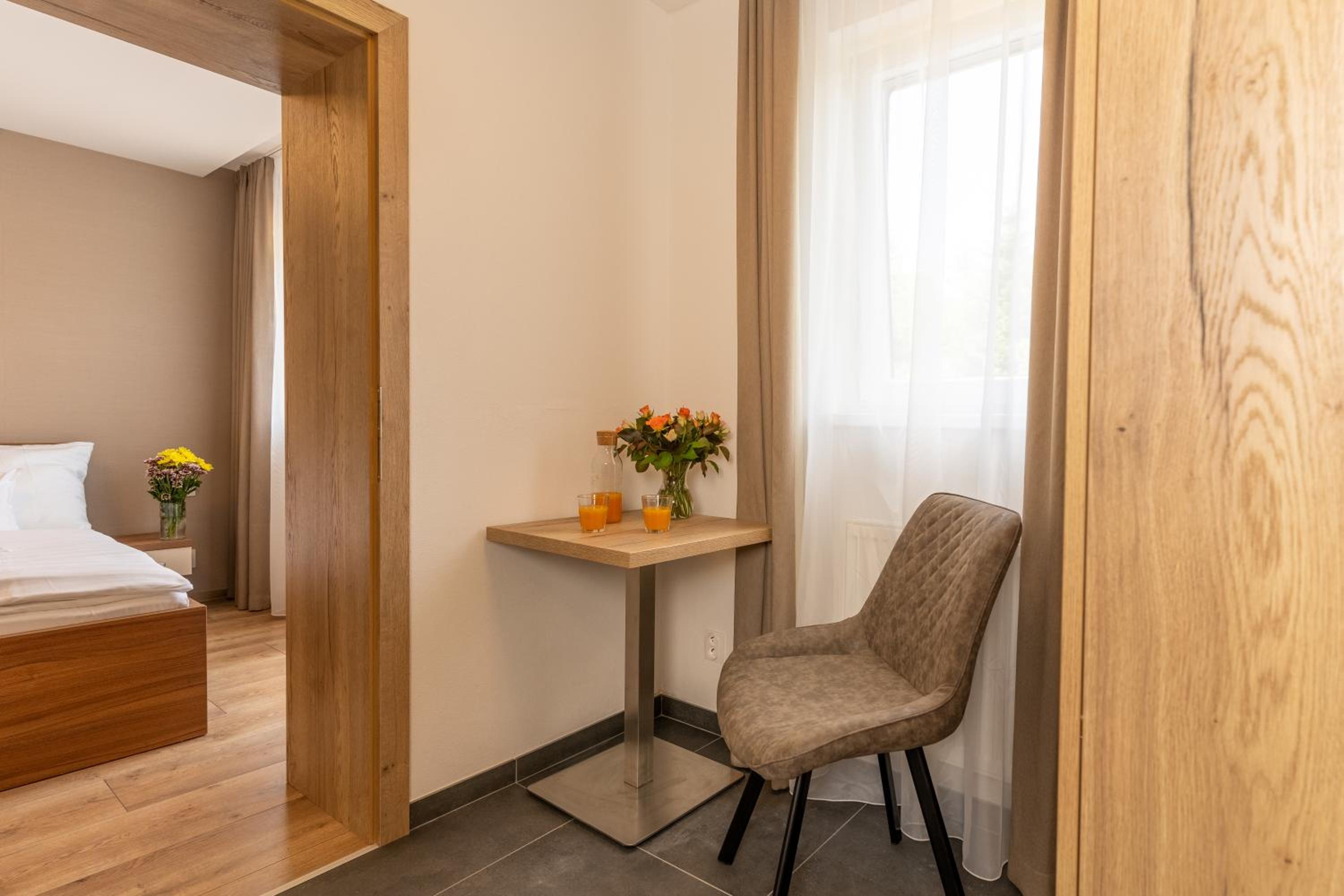 Deluxe Double Room with Balcony photo 1