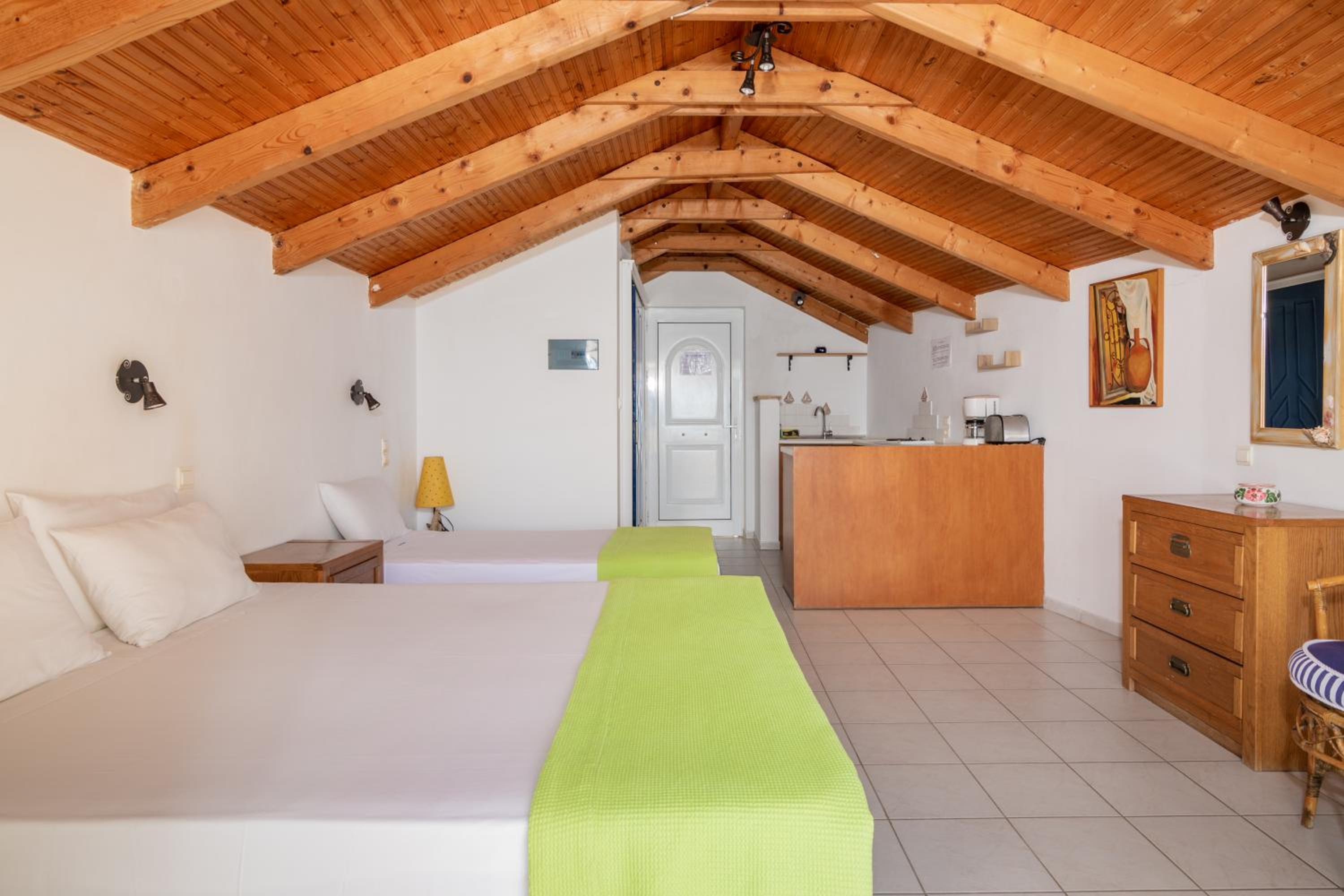 Studio with Sea View - Photo 4