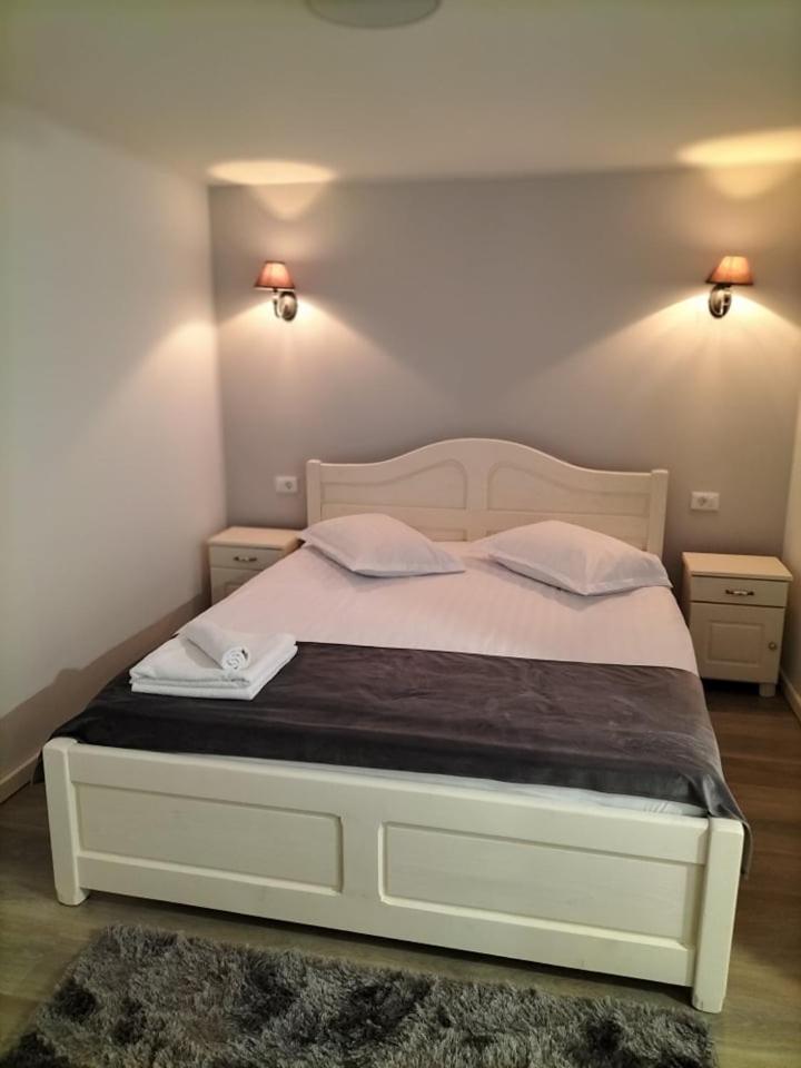 Double Room with Private Bathroom - Photo 5