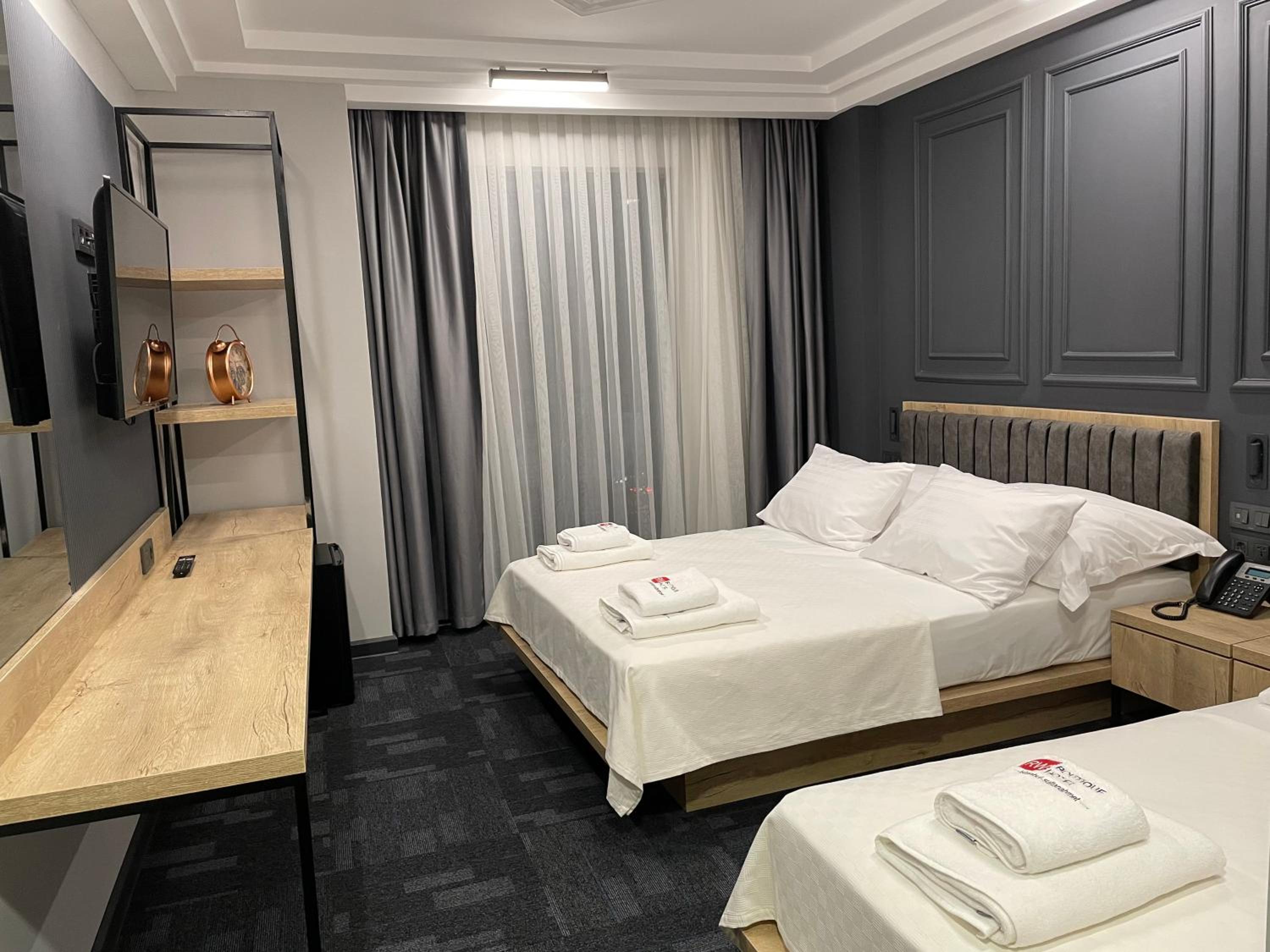 Deluxe Triple Room with Sea View photo 1