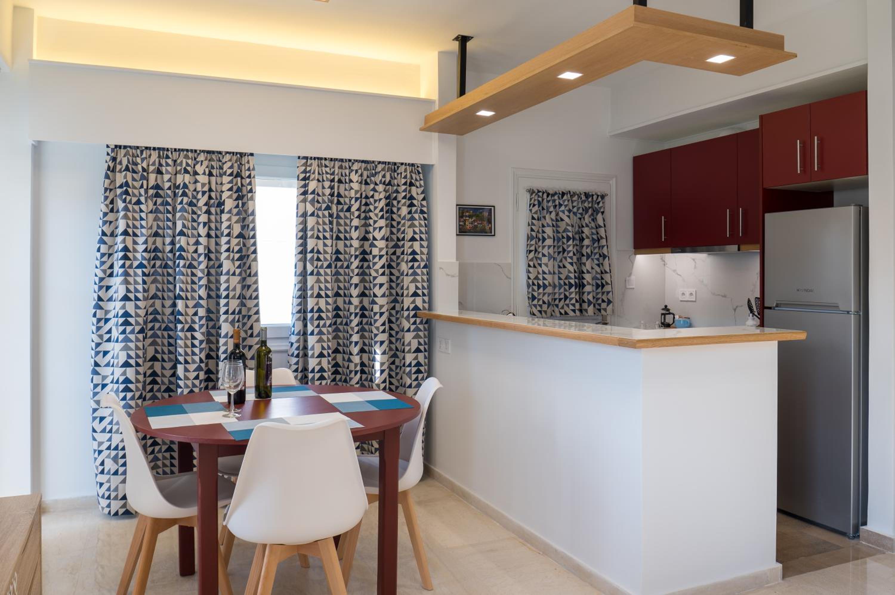 Apartment with Sea View - Photo 7