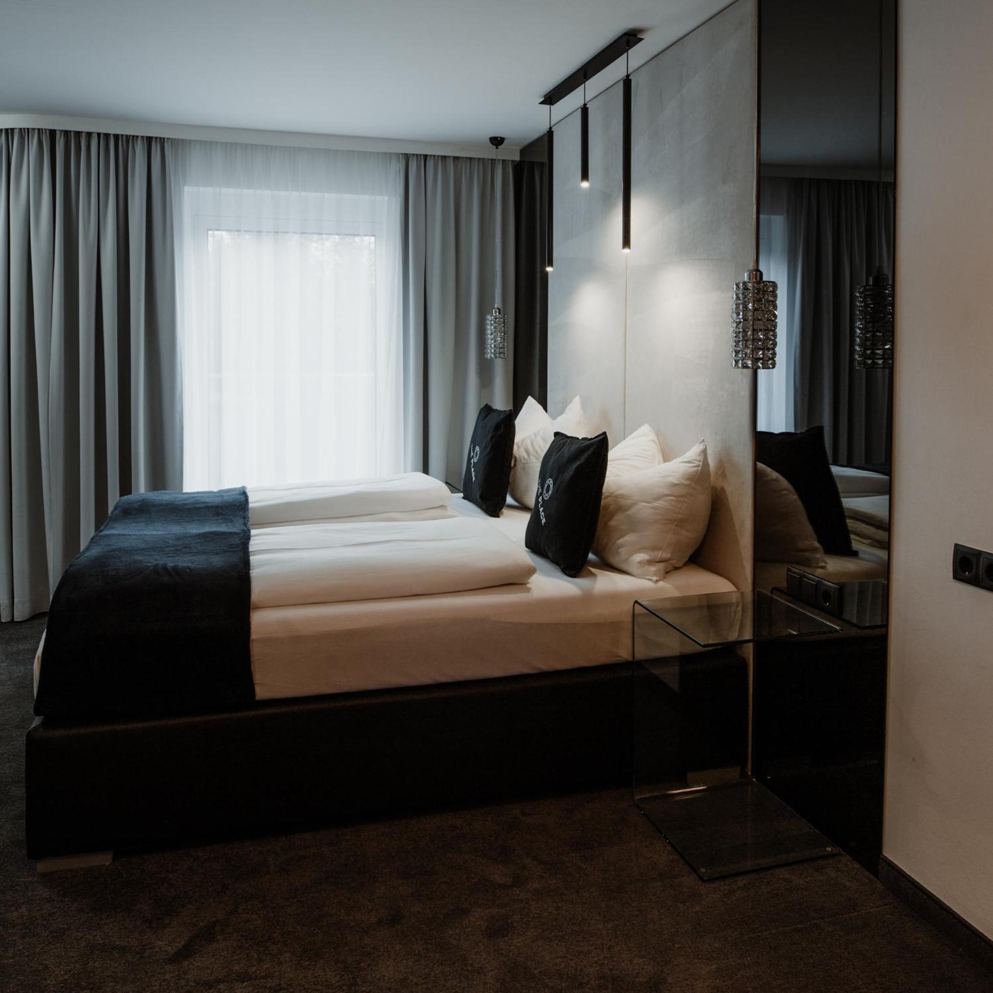 Double Room with Extra Bed photo 2