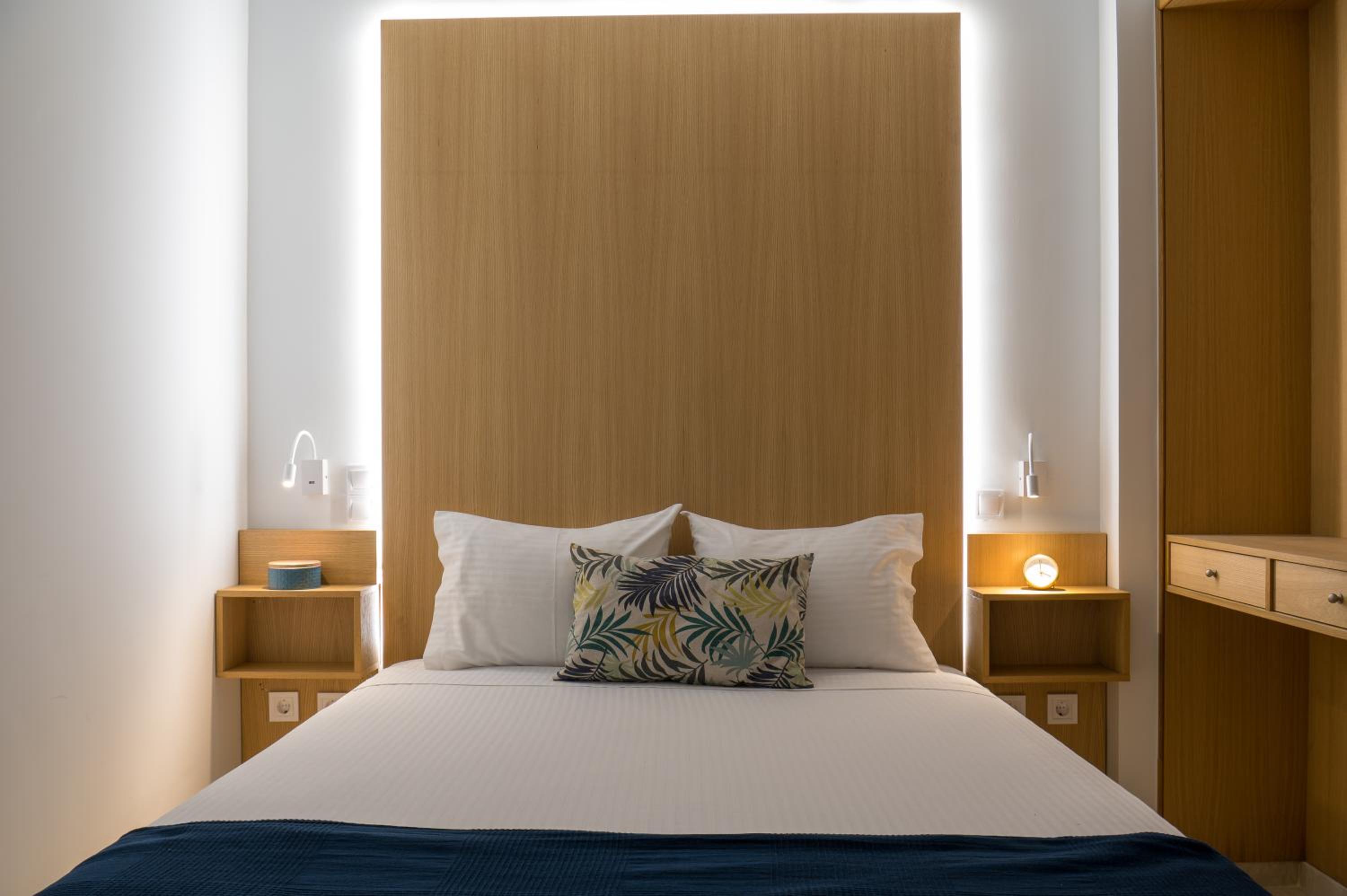 Apartment with Sea View - Photo 9
