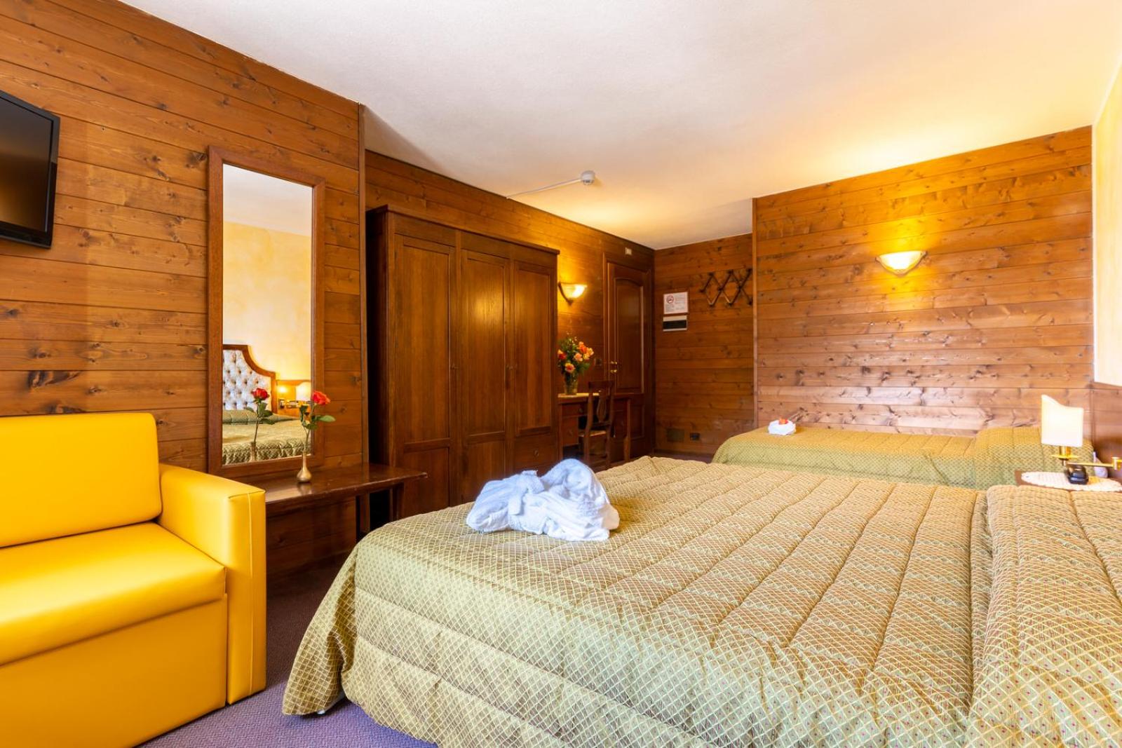 Standard Quadruple Room photo 2