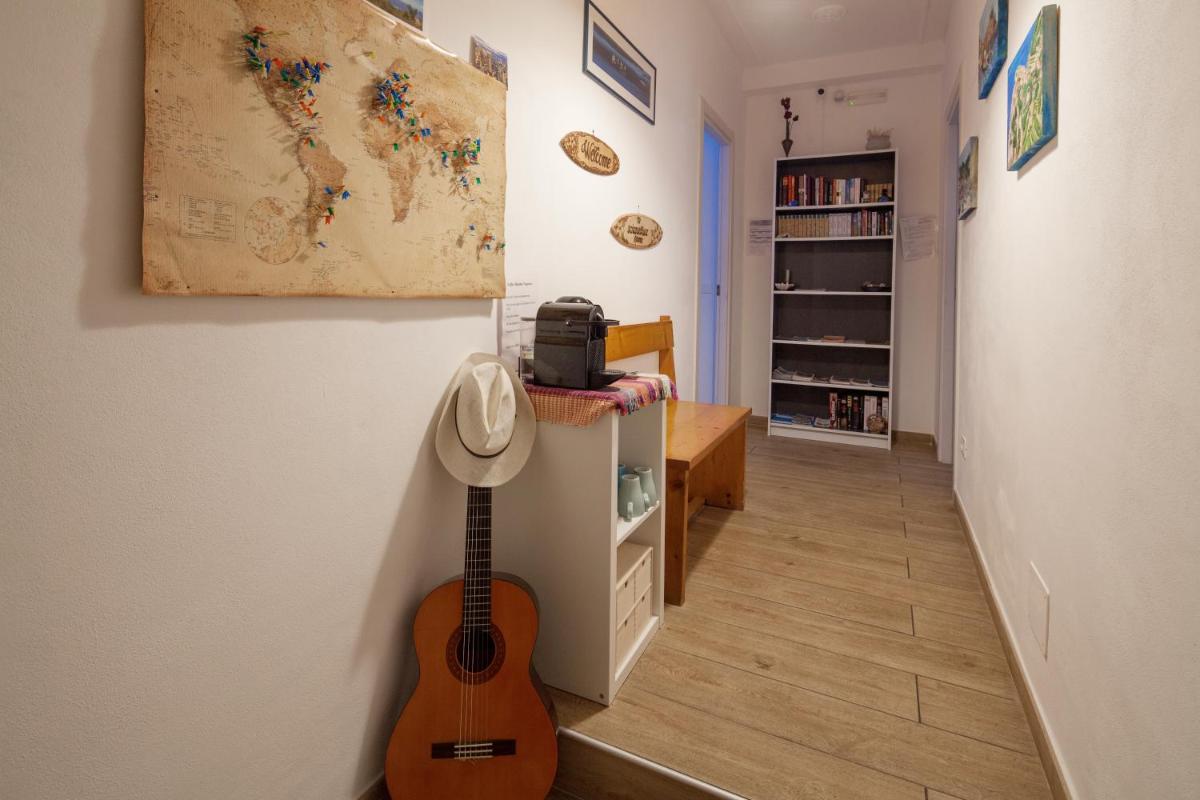 Queen Room photo 1