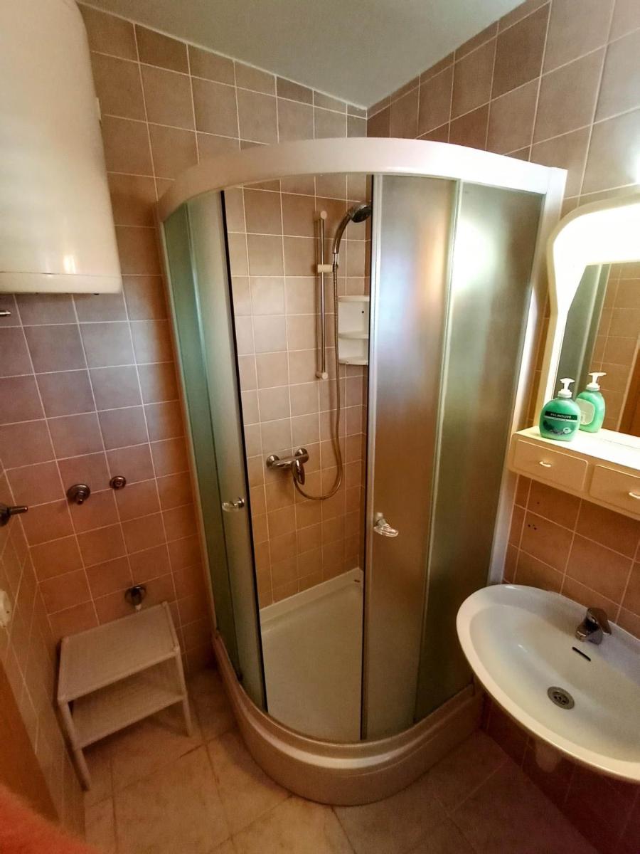 Two-Bedroom Apartment with Balcony photo 3