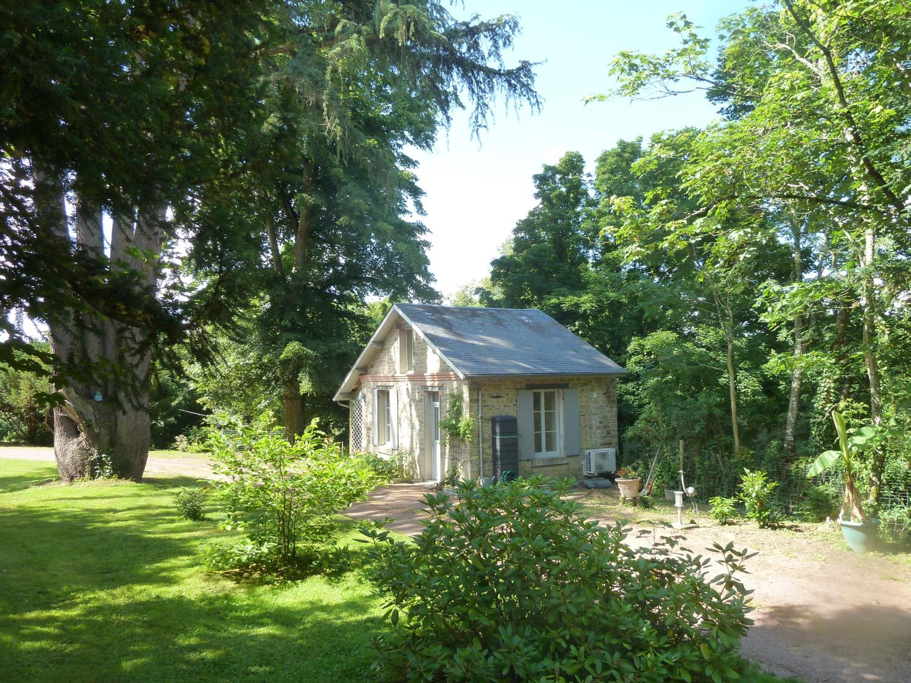 One-Bedroom House photo 1