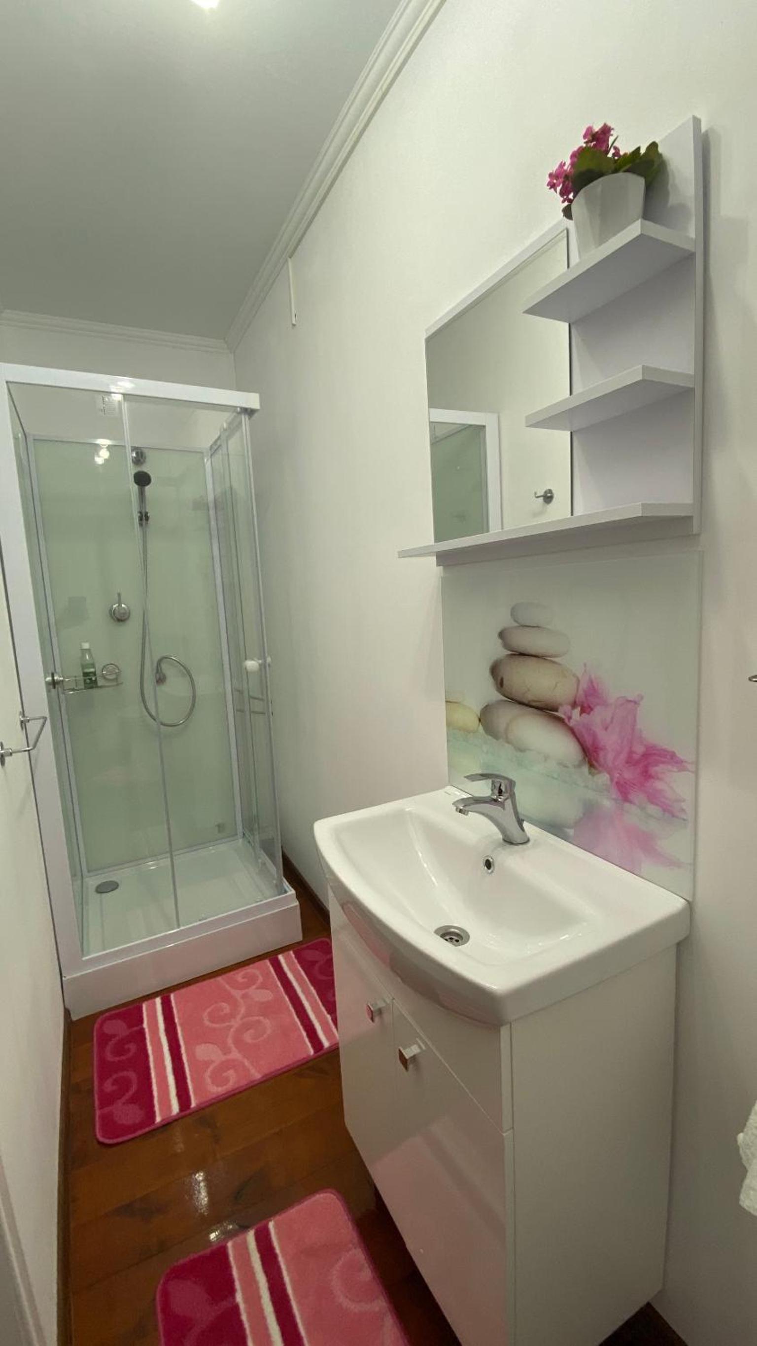 Deluxe Double Room with Balcony photo 3