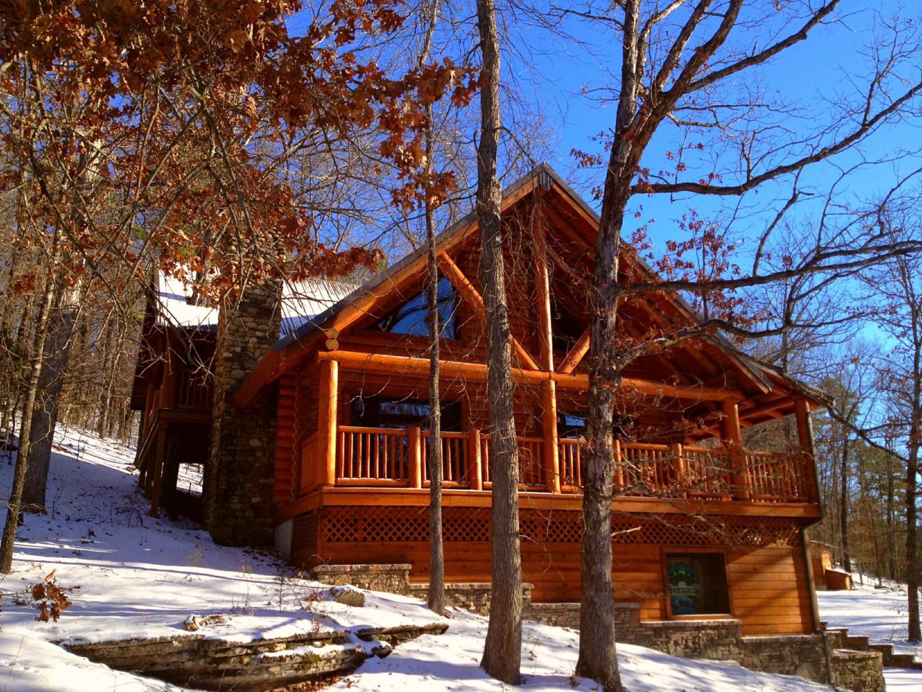Mountaineer One-Bedroom Cottage with Spa Bath – Hill View photo 2