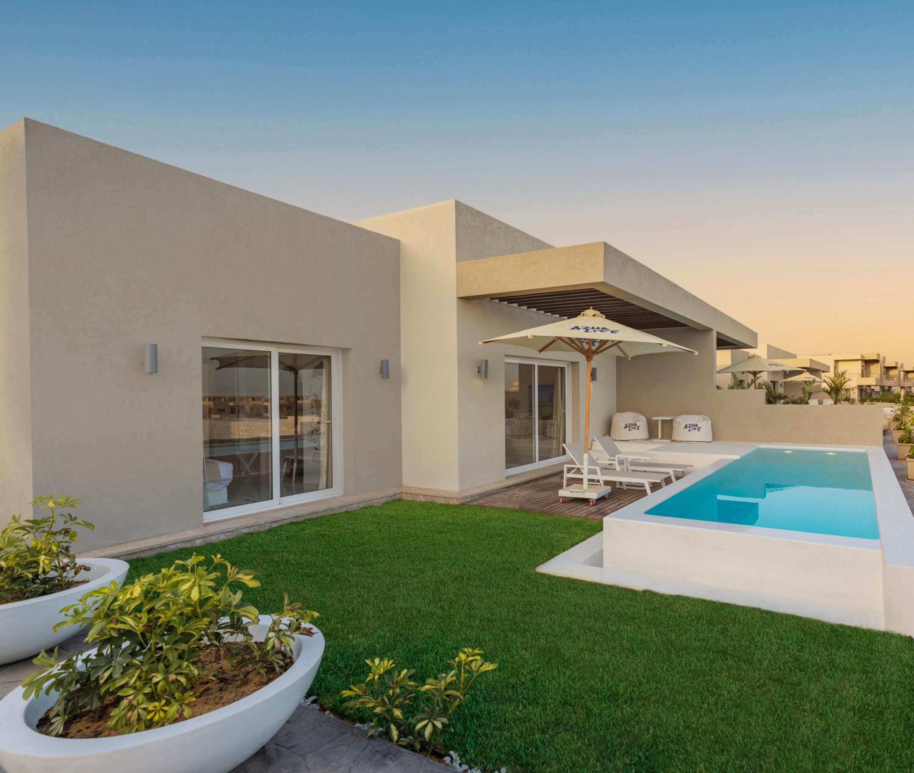 Royal Villa - Photo 3