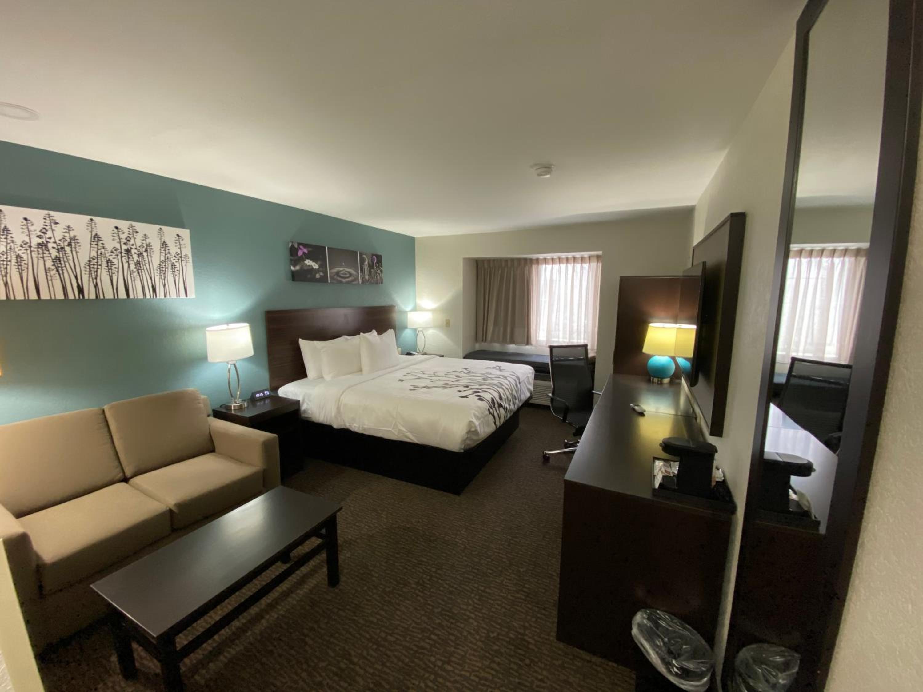 Superior King Room - Non Smoking - Photo 2