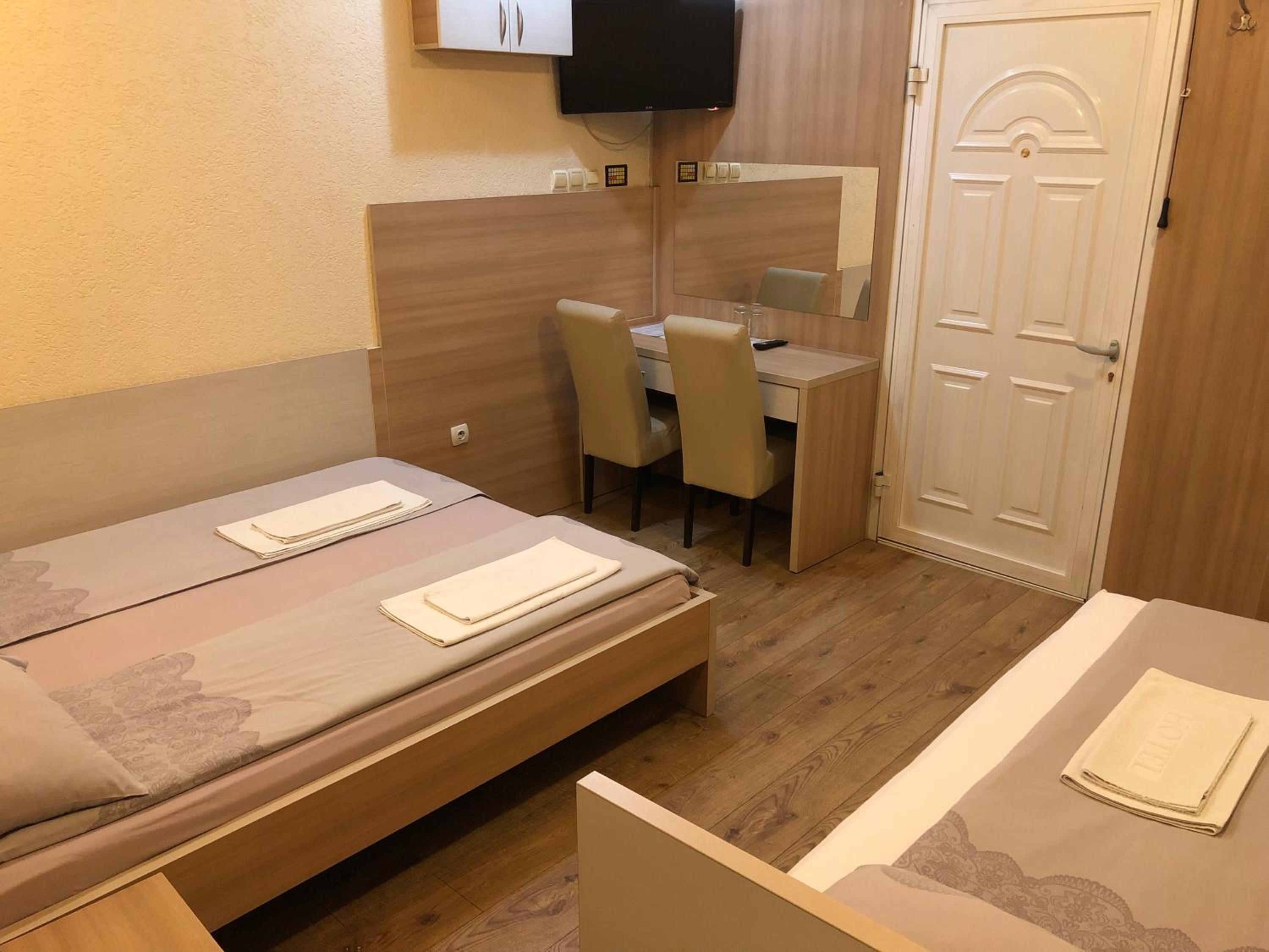 Triple Room with Bathroom photo 1