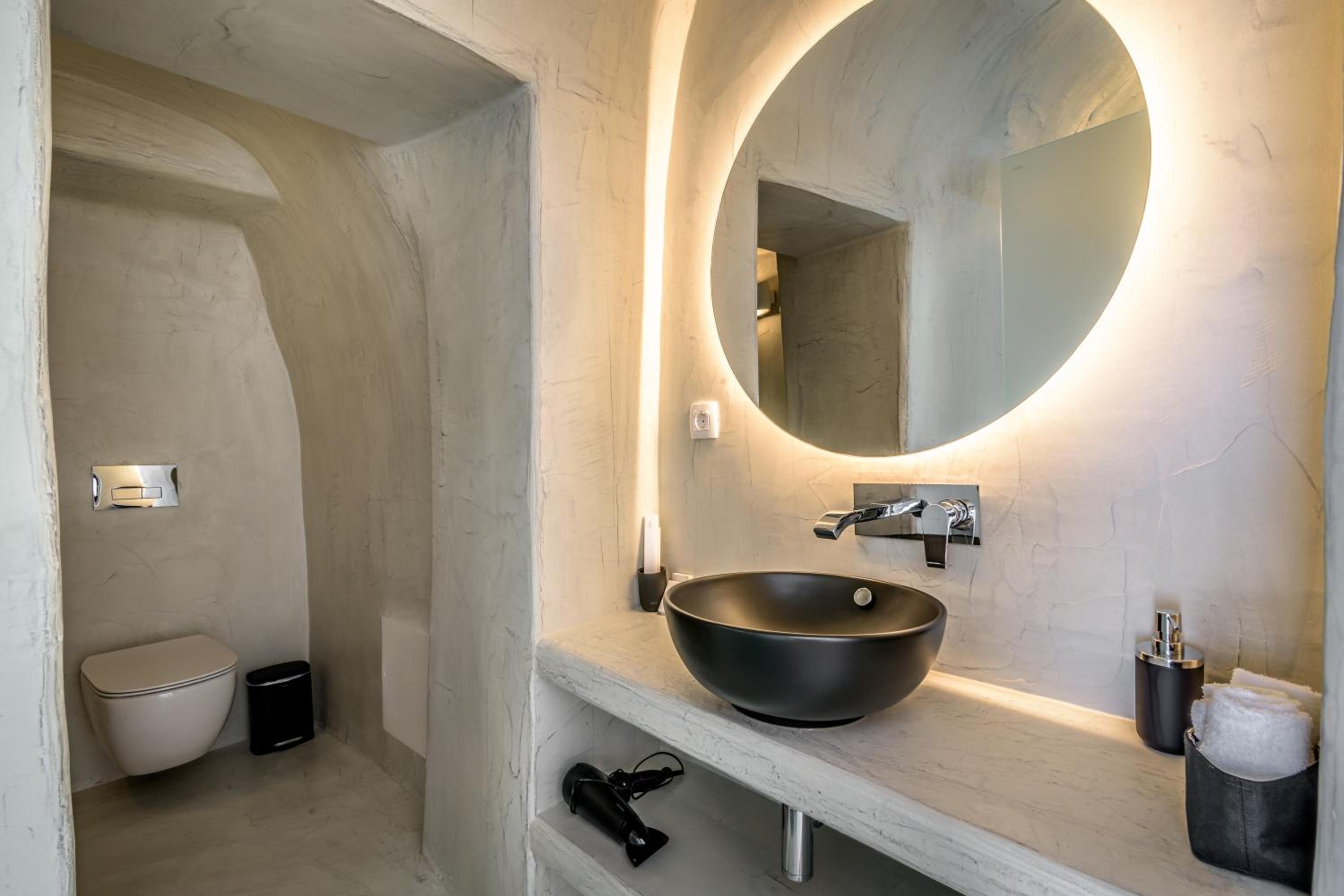 Junior Suite with Outdoor Hot Tub - Photo 15
