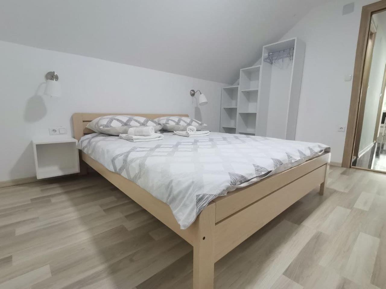 Three-Bedroom Apartment - Photo 19
