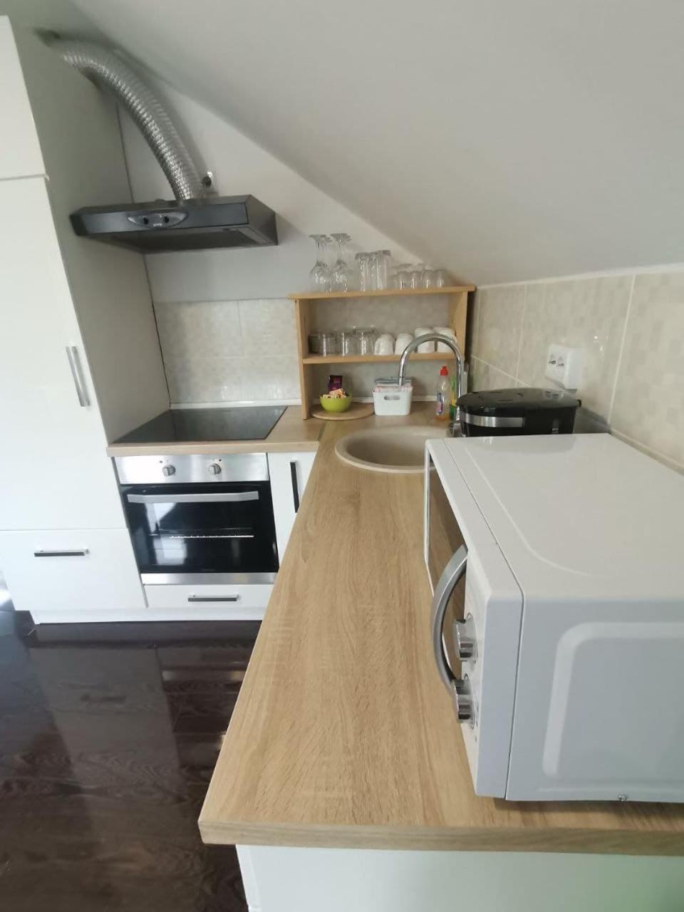 Three-Bedroom Apartment - Photo 20
