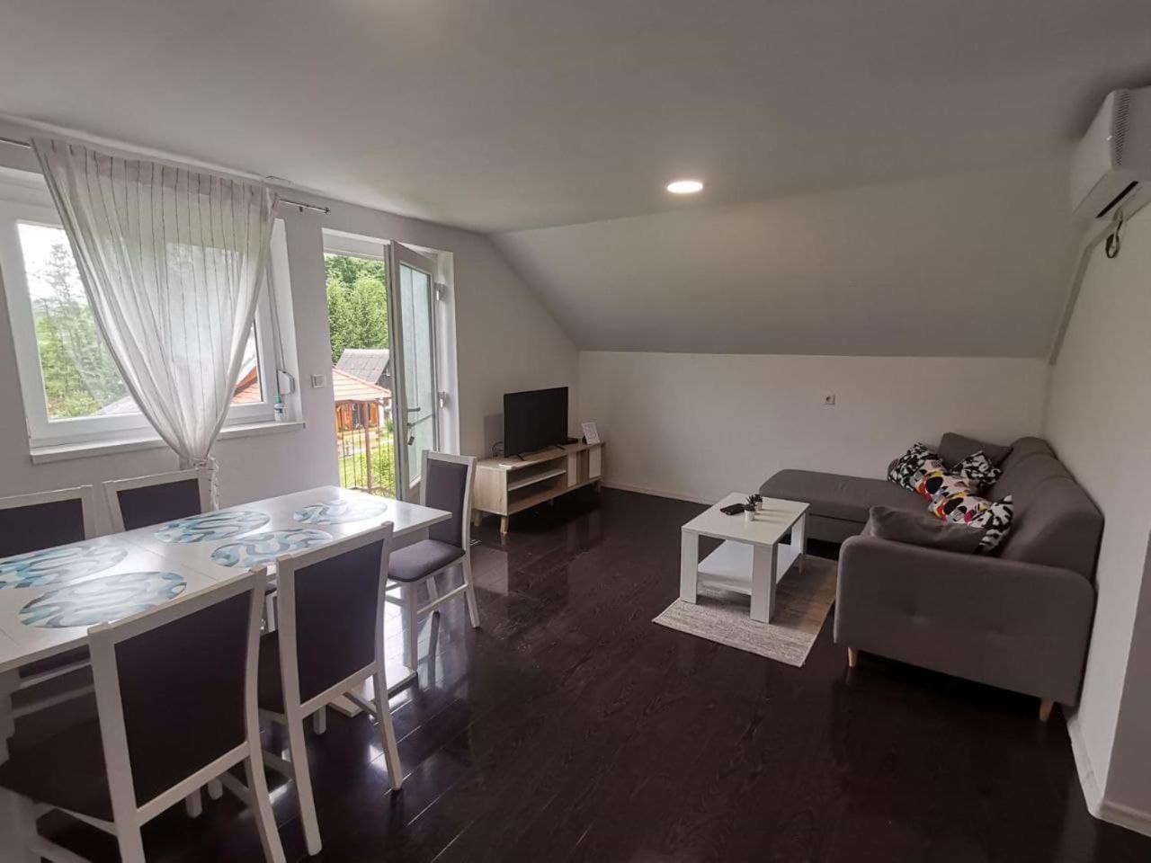 Three-Bedroom Apartment - Photo 21