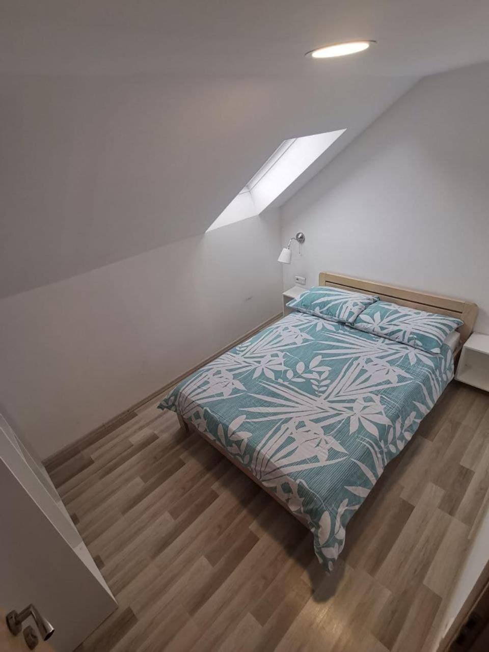 Three-Bedroom Apartment - Photo 27