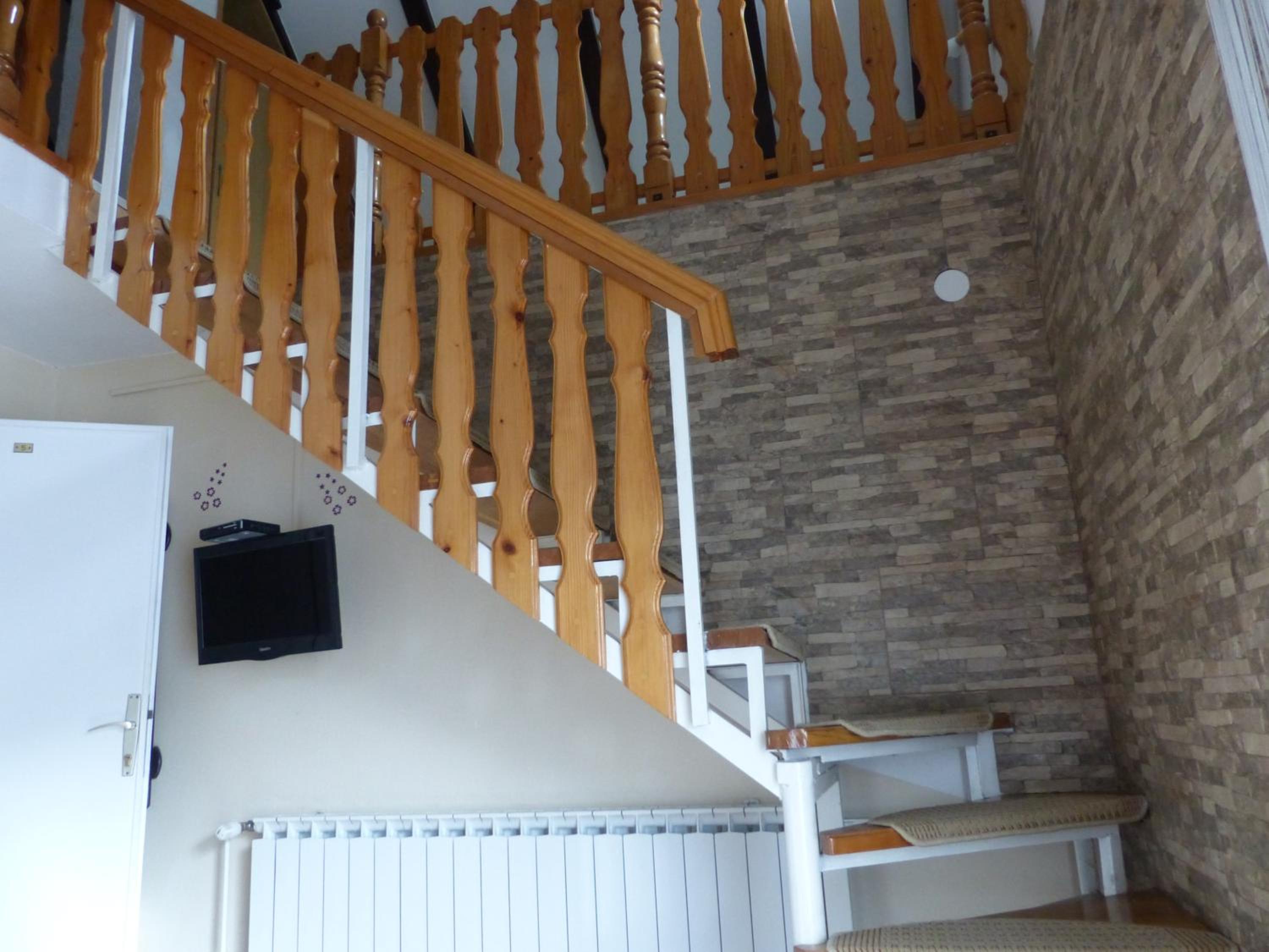 Apartment with Mountain View photo 3