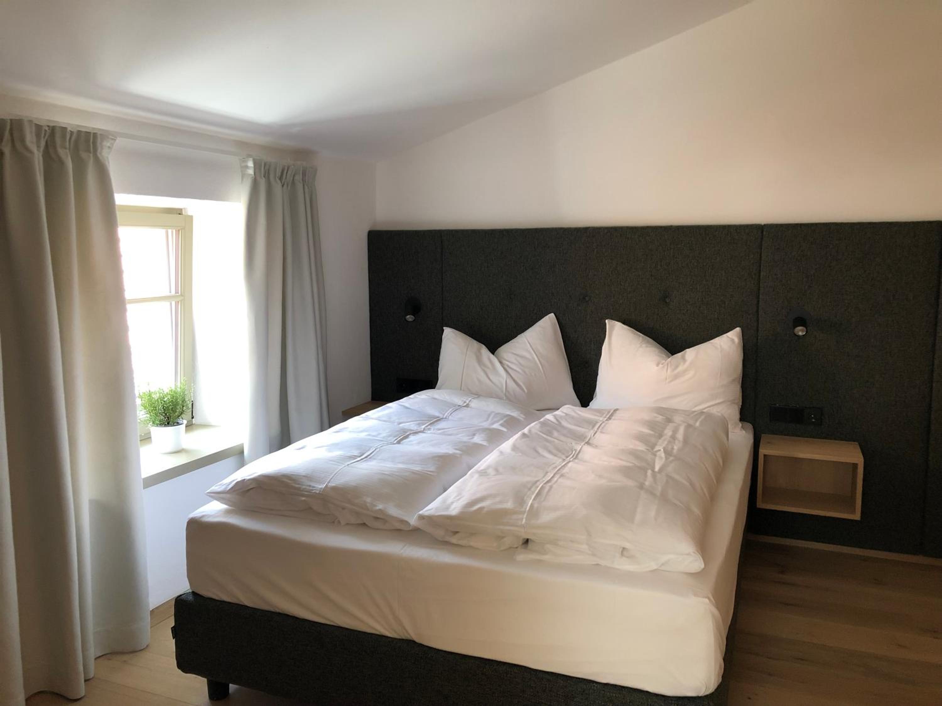 Deluxe Suite - Photo 1