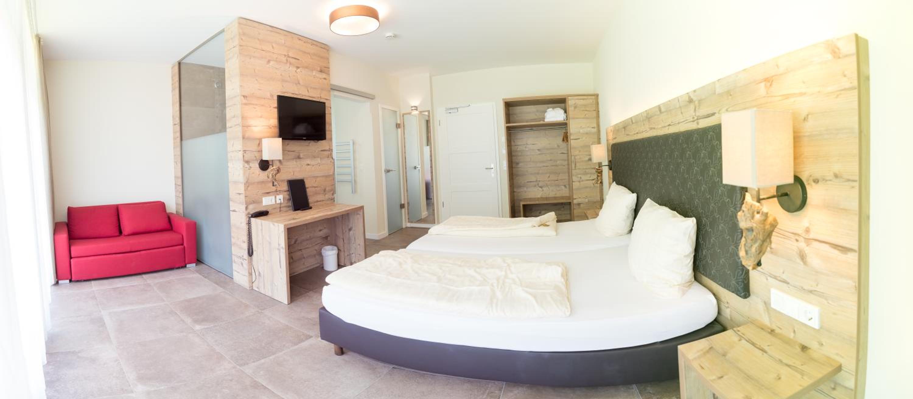 Deluxe Single Room with Balcony photo 2
