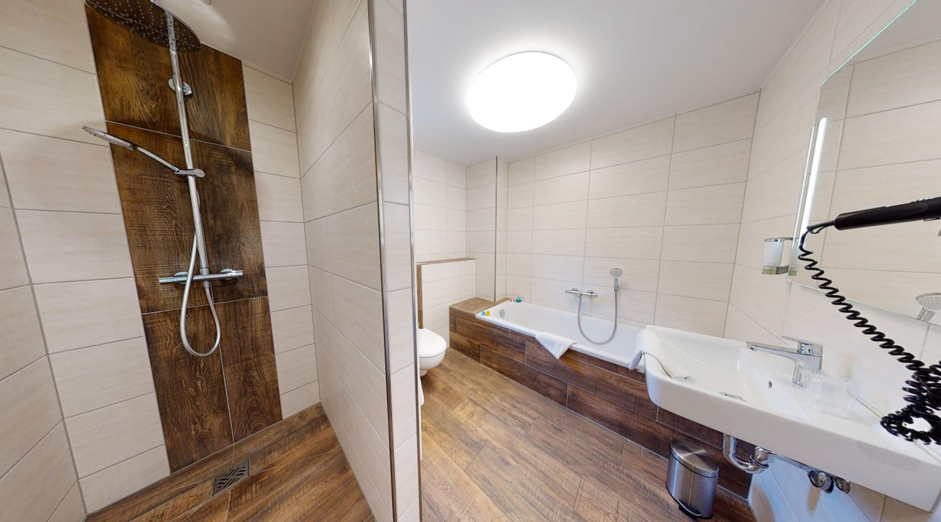 Standard Double Room - Photo 30