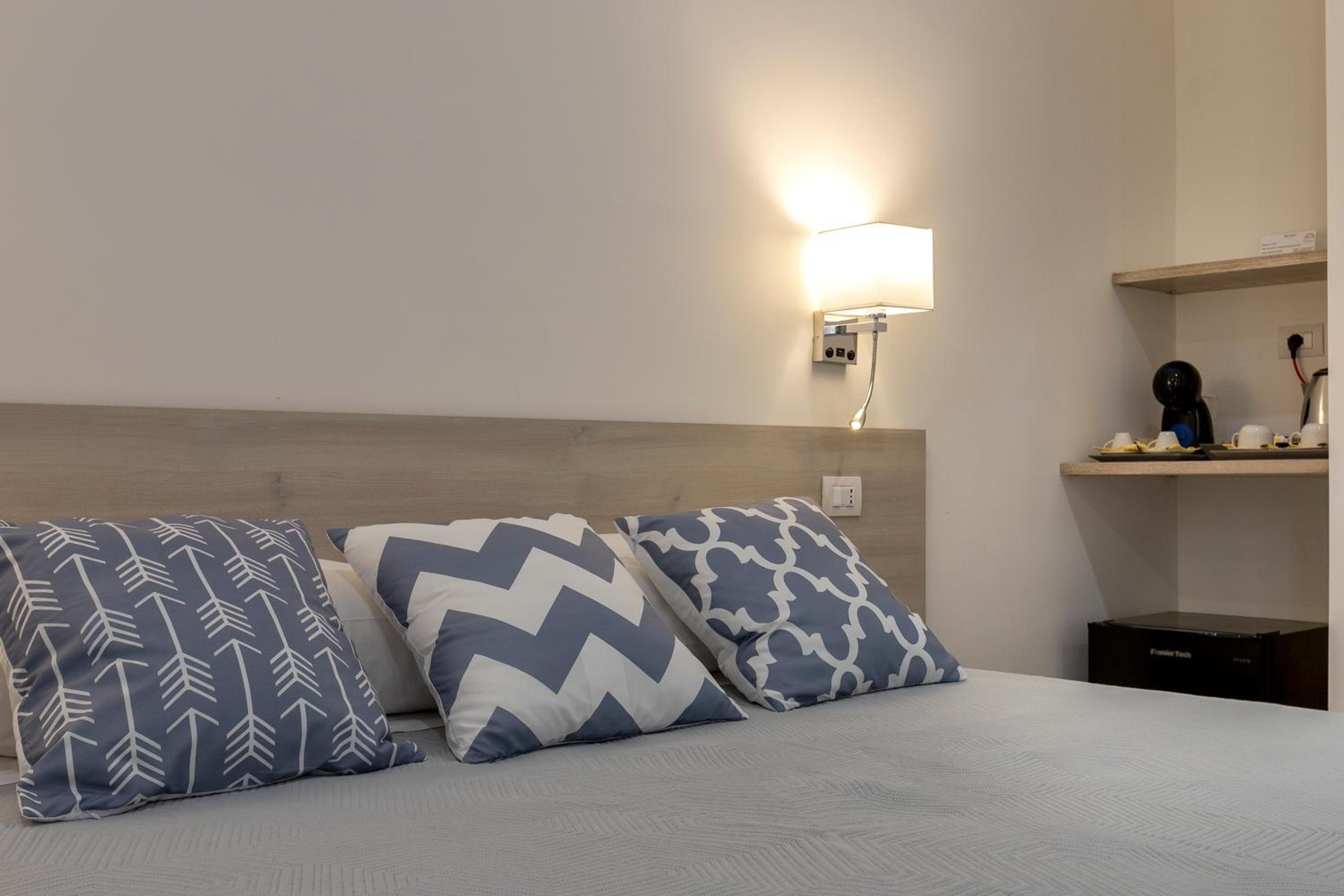 Superior Deluxe Double or Twin Room  photo 2