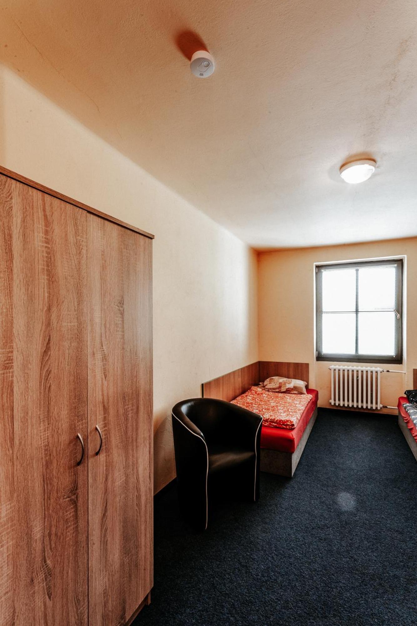 Twin Room - Photo 15