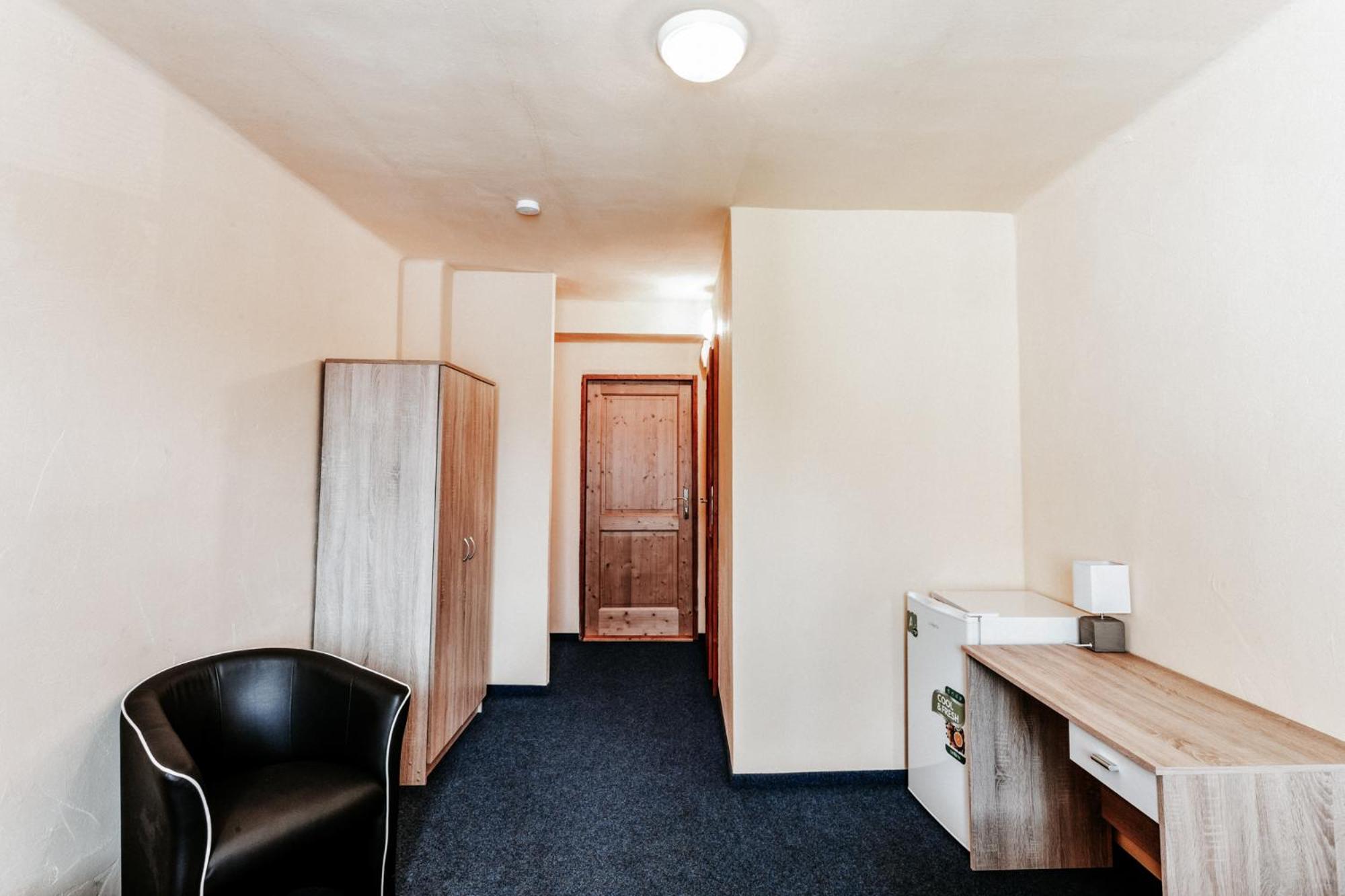 Double Room - Photo 1