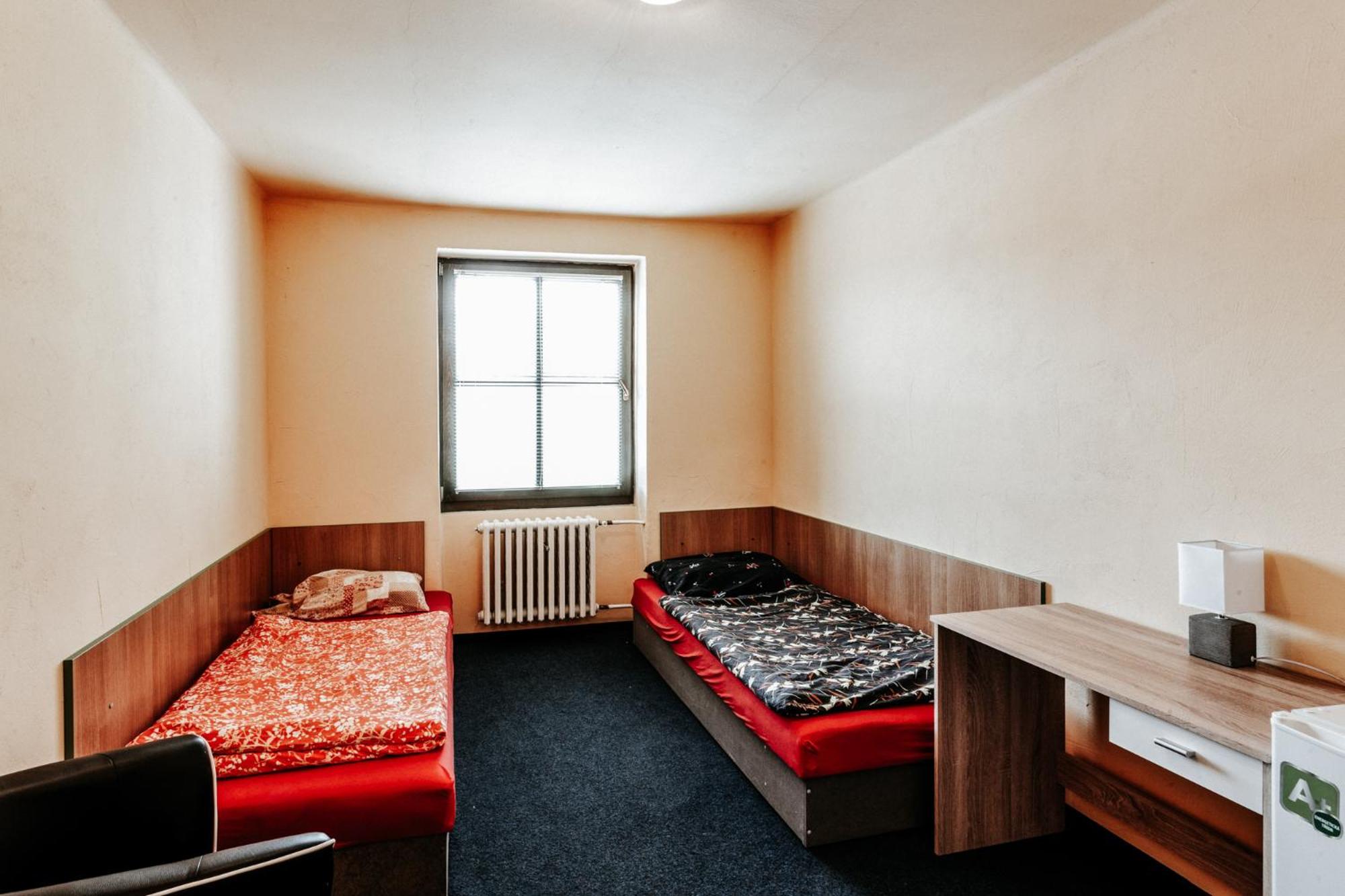 Twin Room - Photo 13