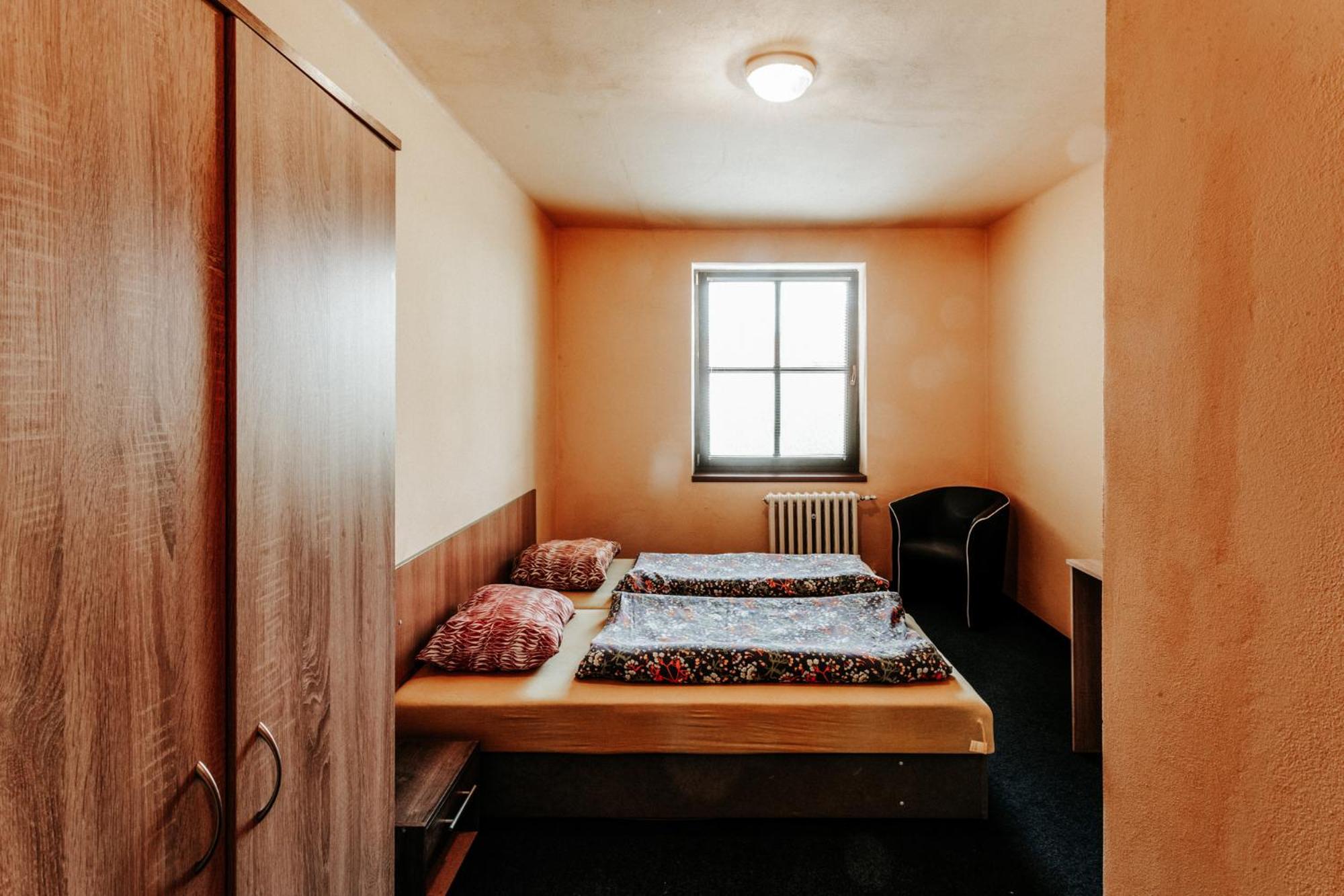Double Room - Photo 7