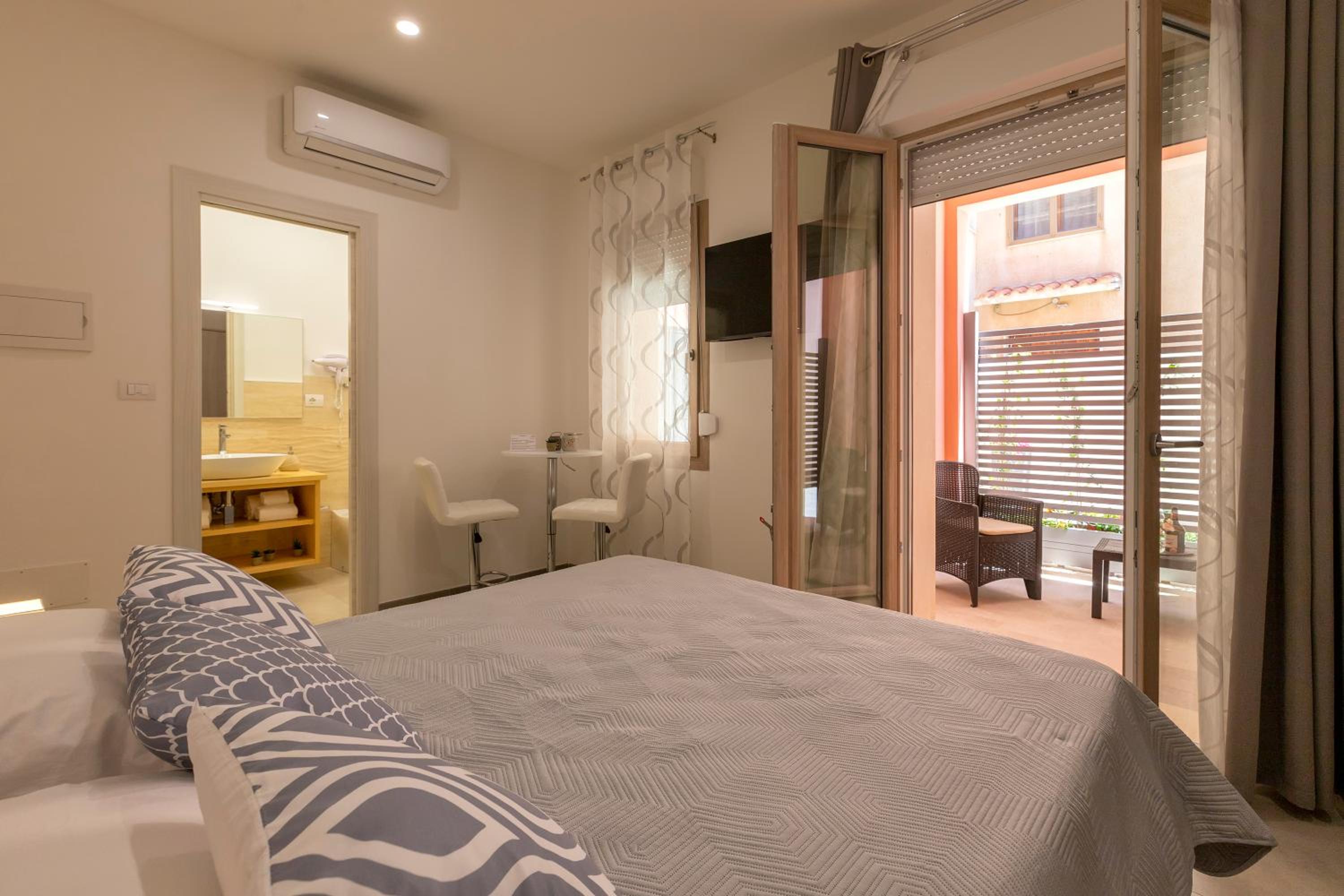 Double Room with Patio