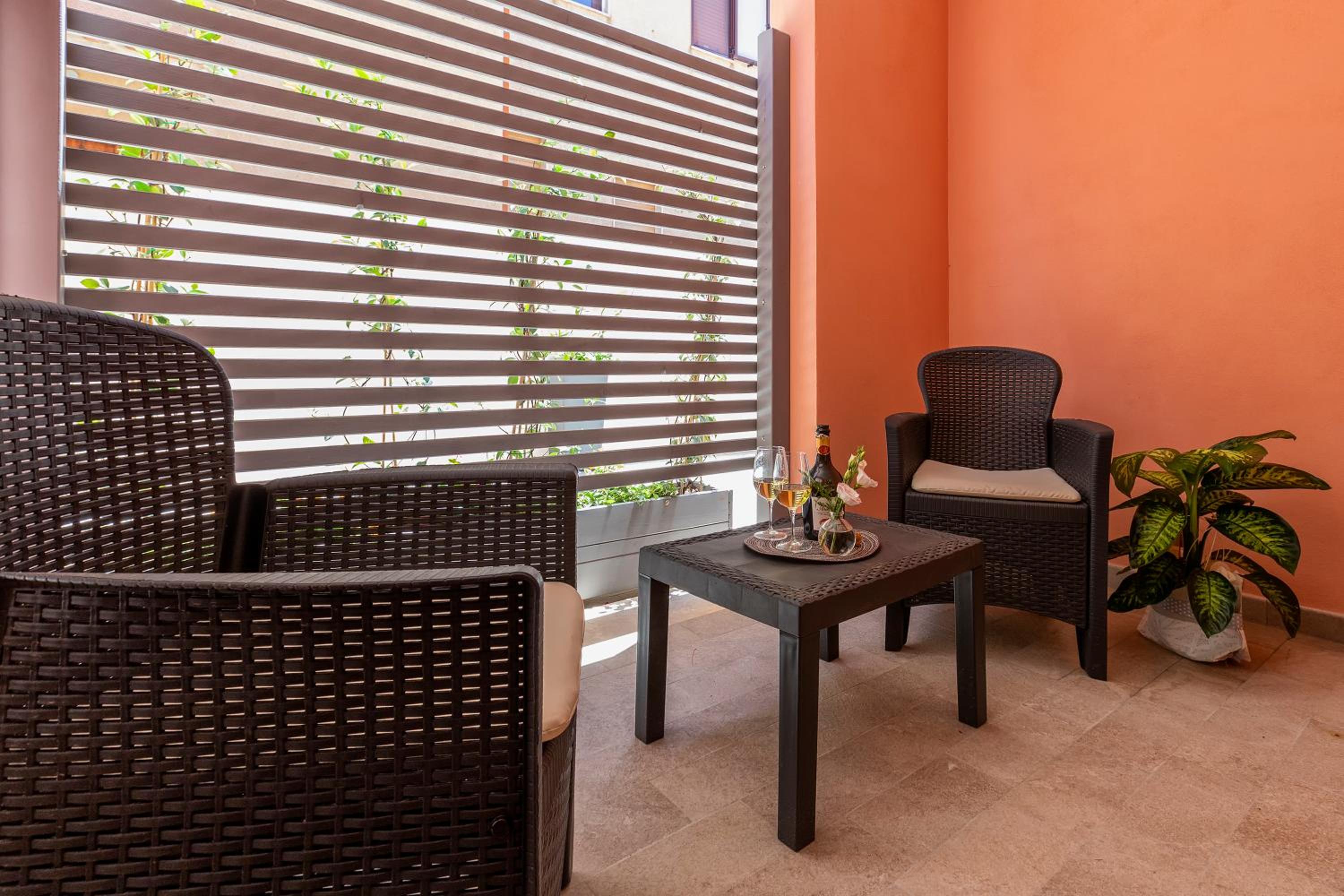 Double Room with Patio photo 2