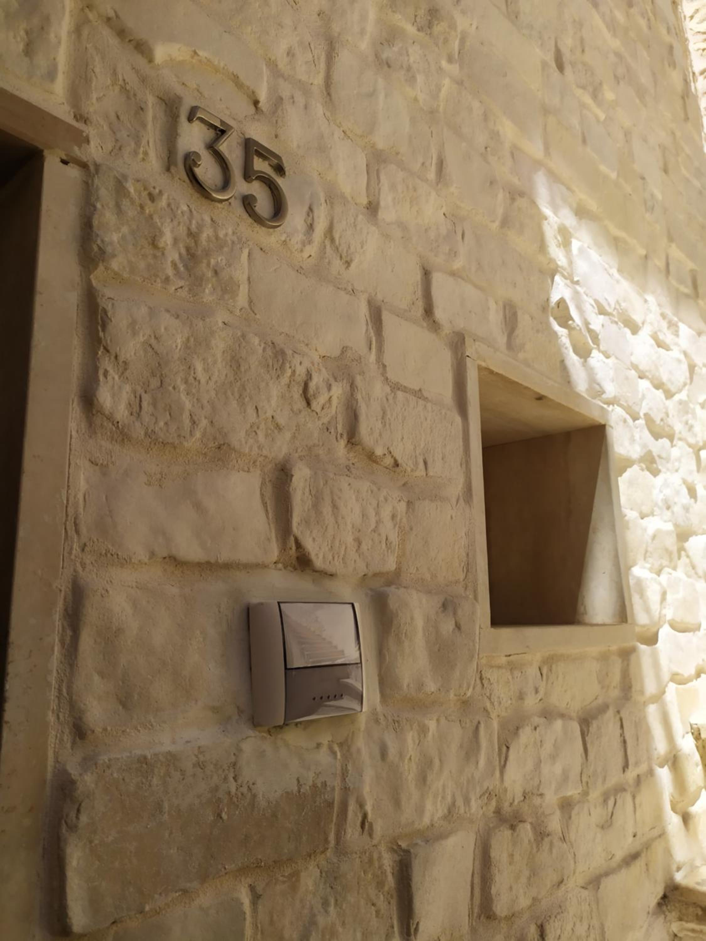 One-Bedroom House - Photo 10
