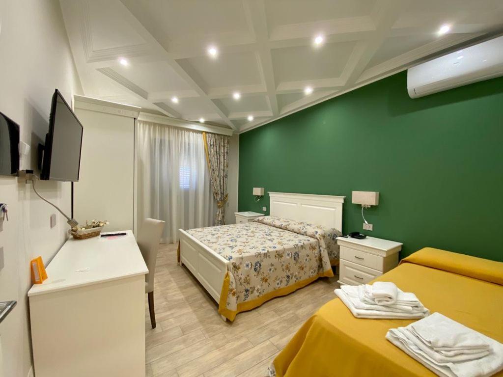 Triple Room With Private Bathroom