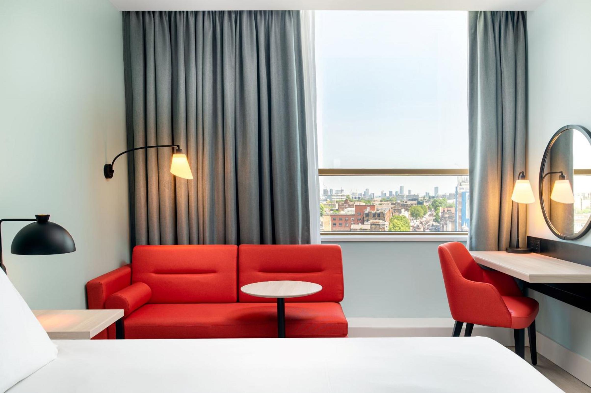 Deluxe King Room photo 3