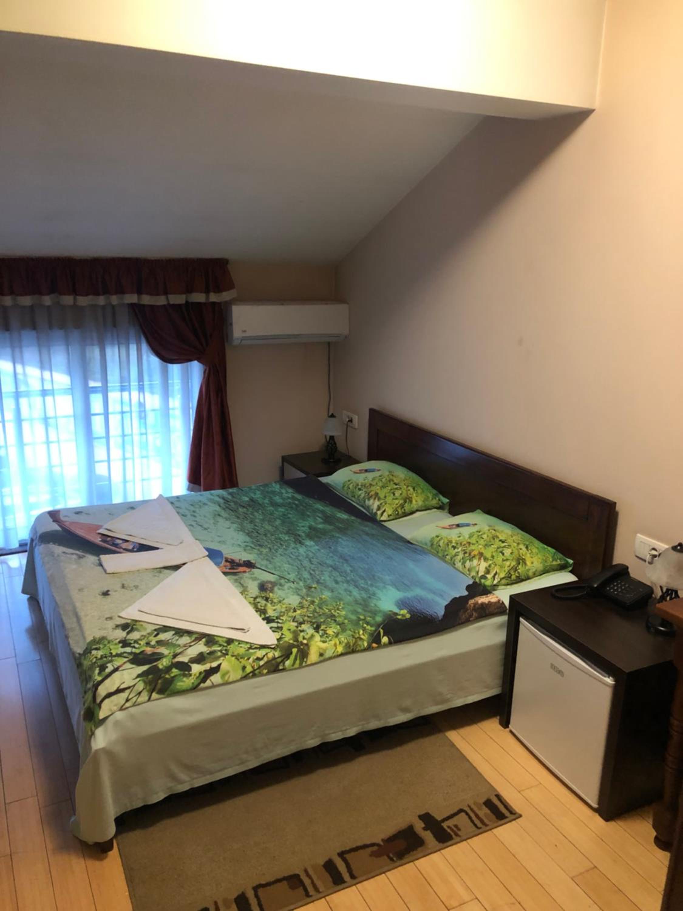 Double Room with Private Bathroom - Photo 3