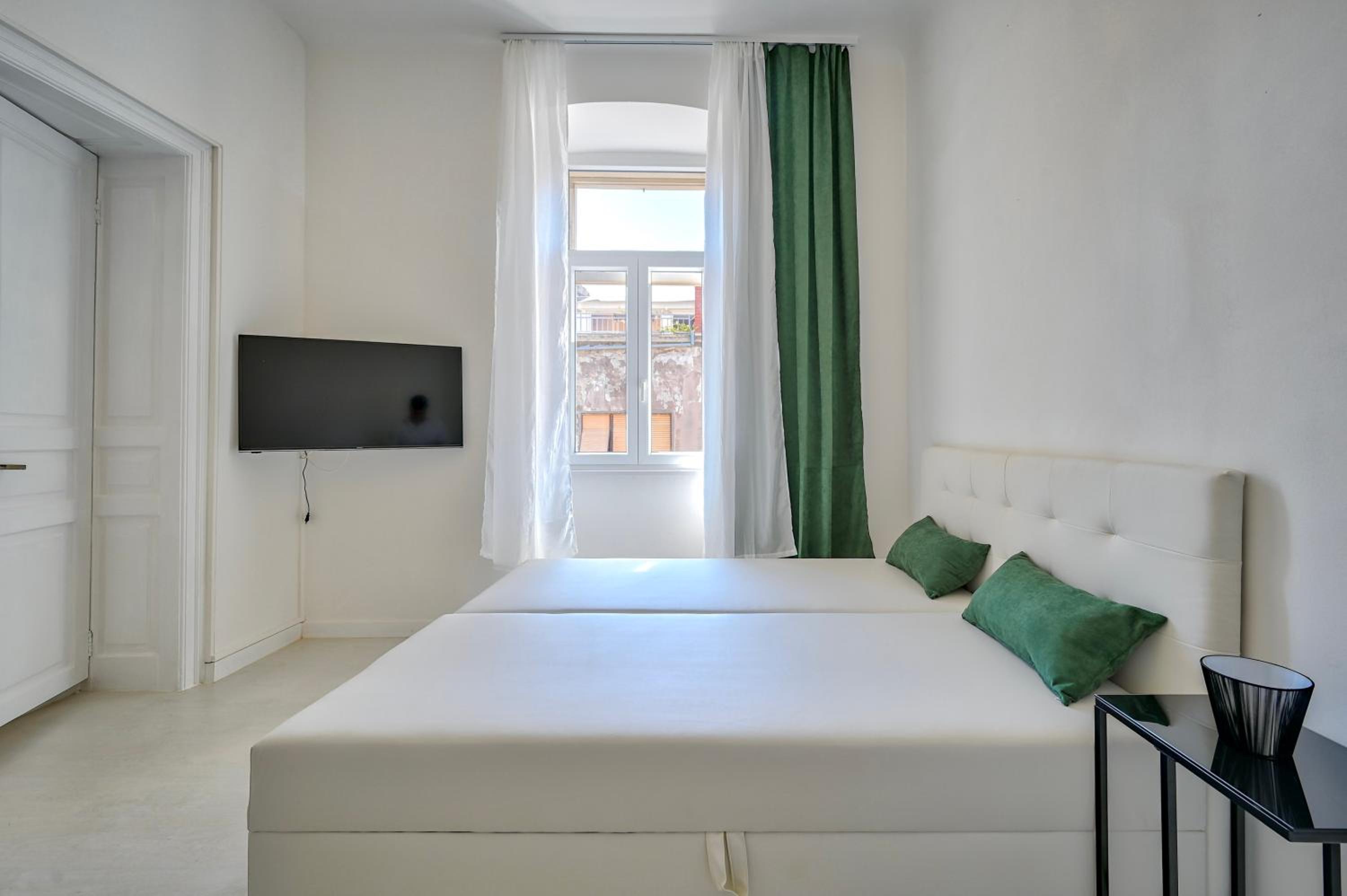 Studio Apartment - Photo 7