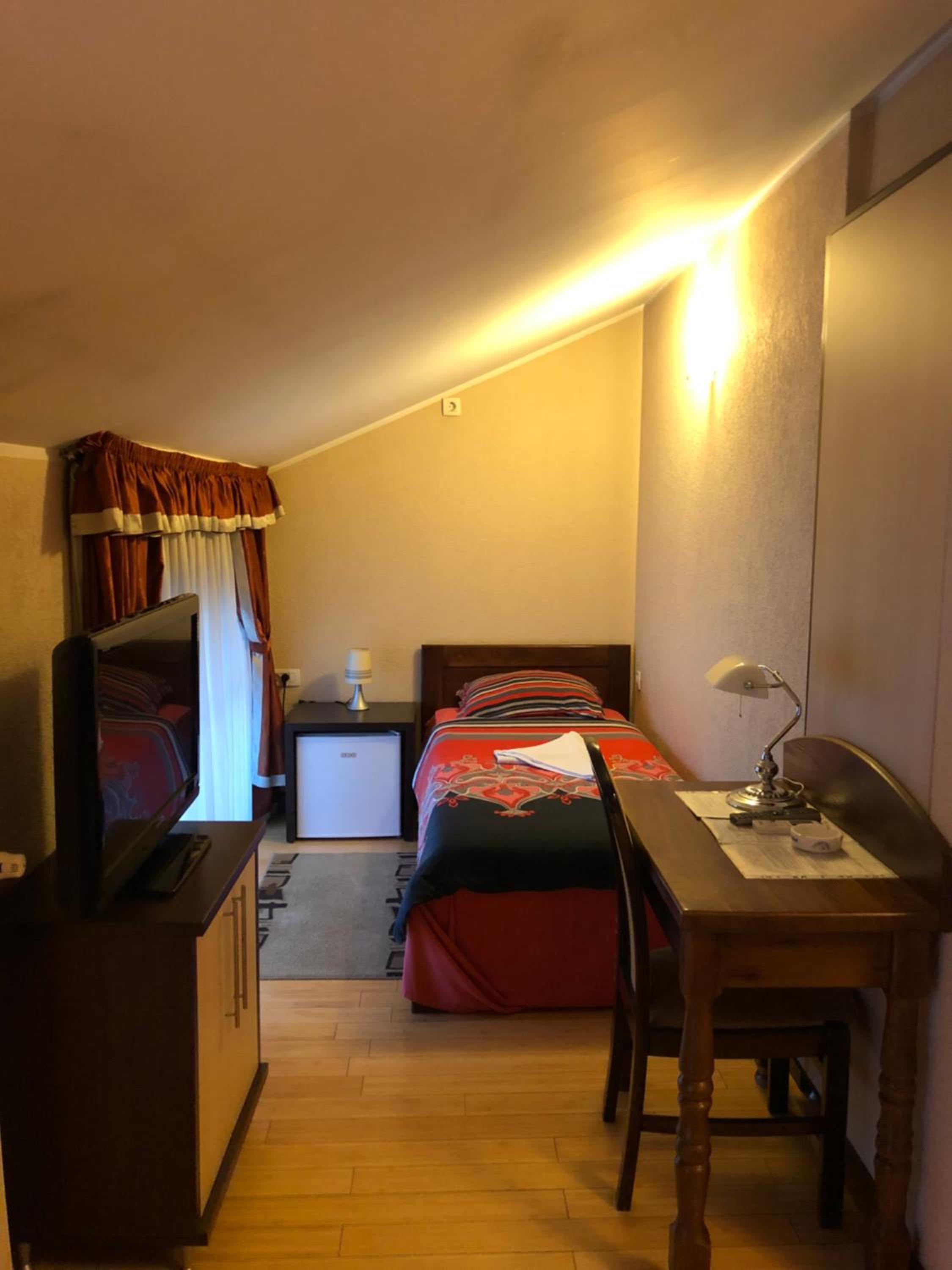 Deluxe Triple Room - Photo 6