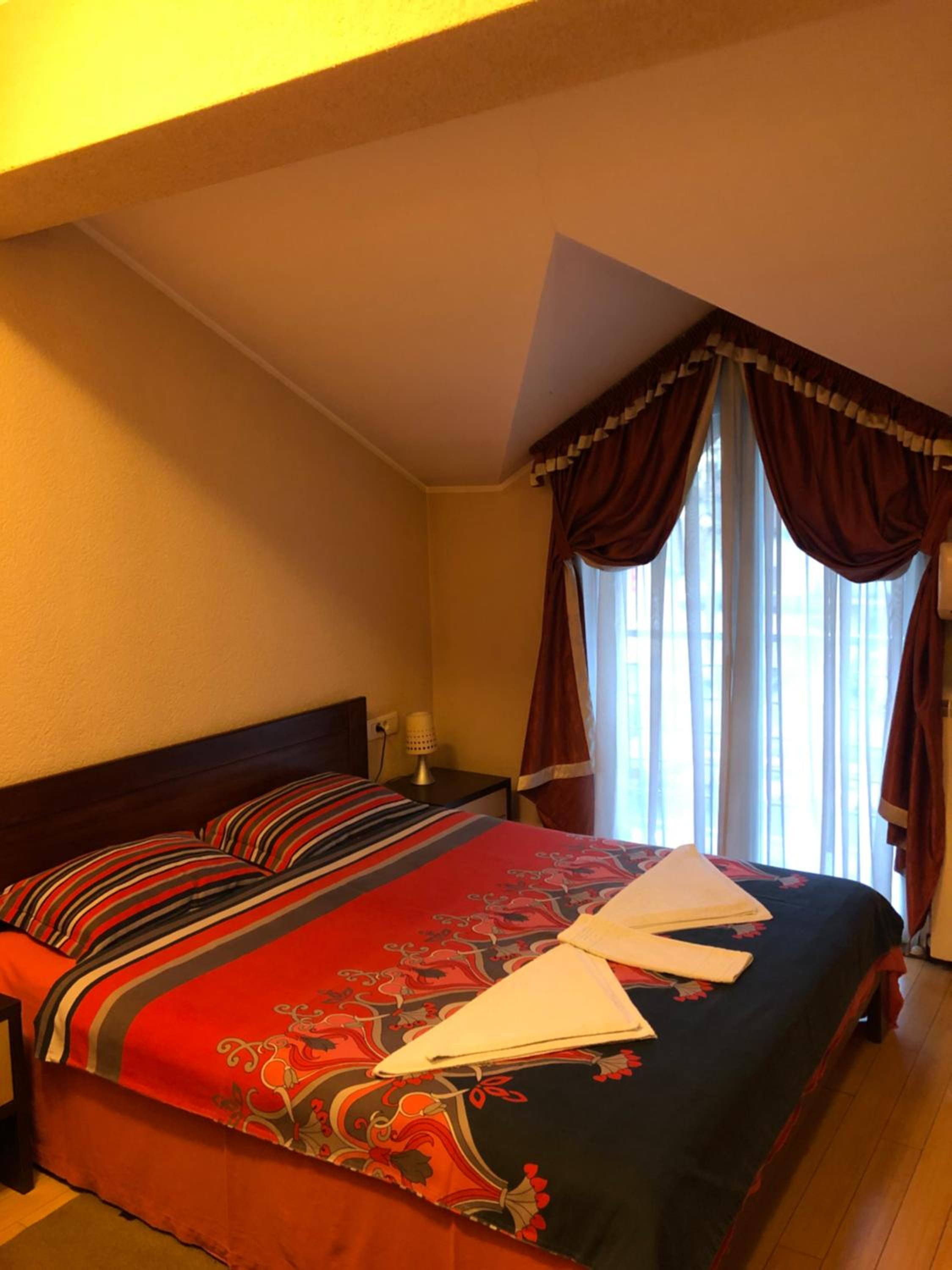 Deluxe Triple Room - Photo 7