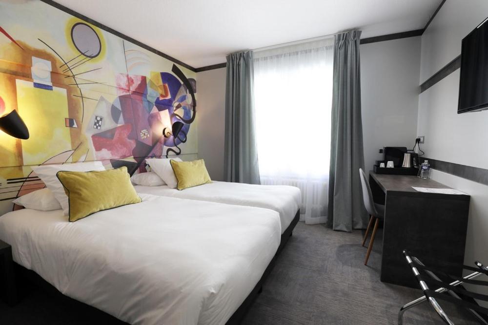 Business Double or Twin Room - Photo 1