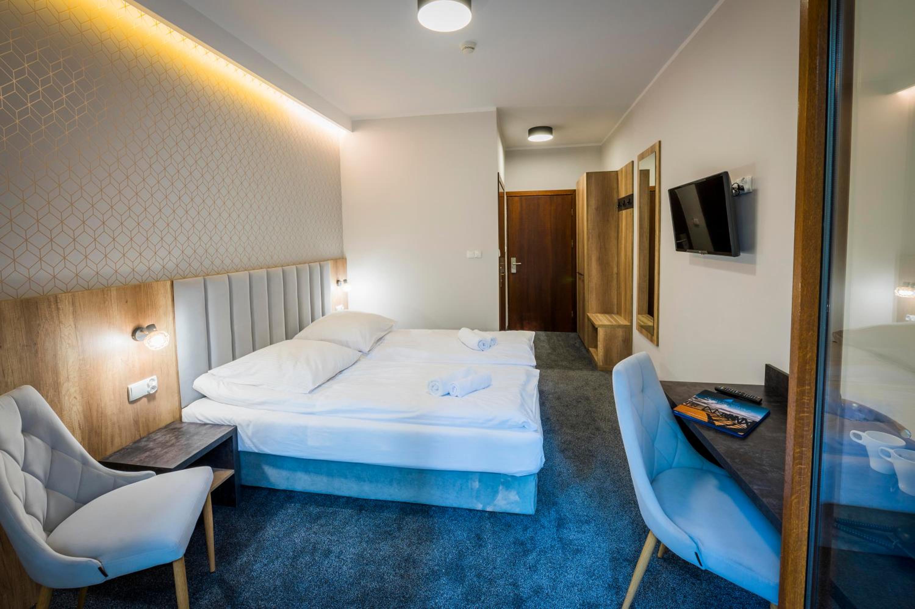 Standard Double or Twin Room with Balcony photo 2