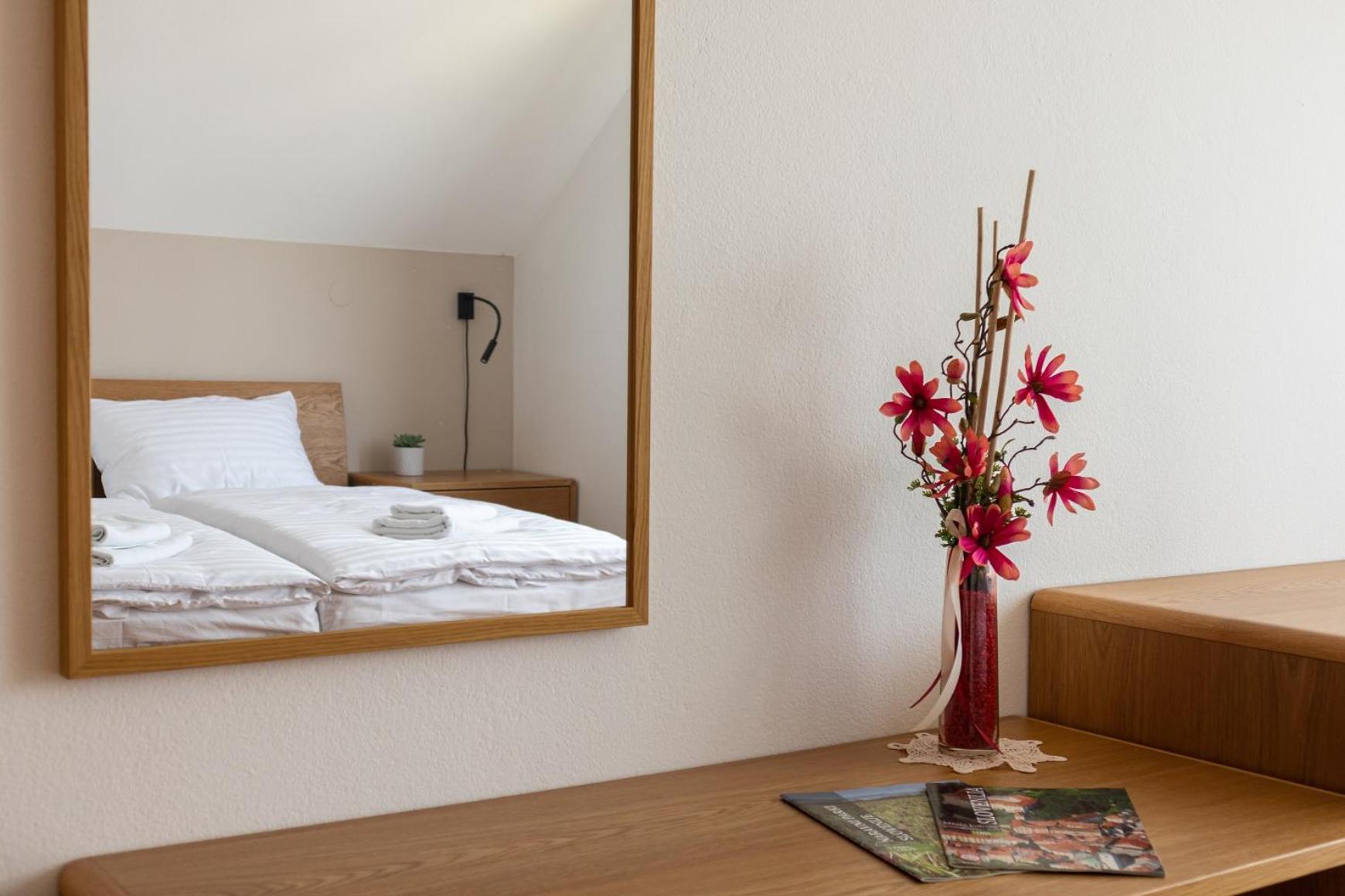 Double Room with Private Bathroom photo 1
