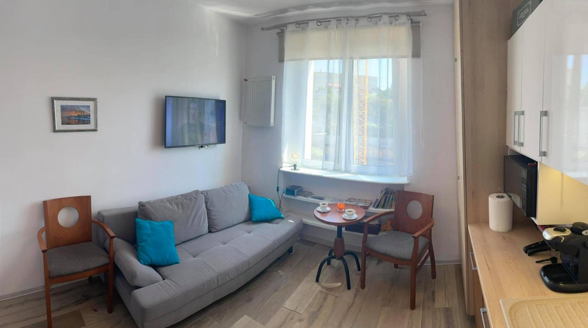 One-Bedroom Apartment - Photo 5