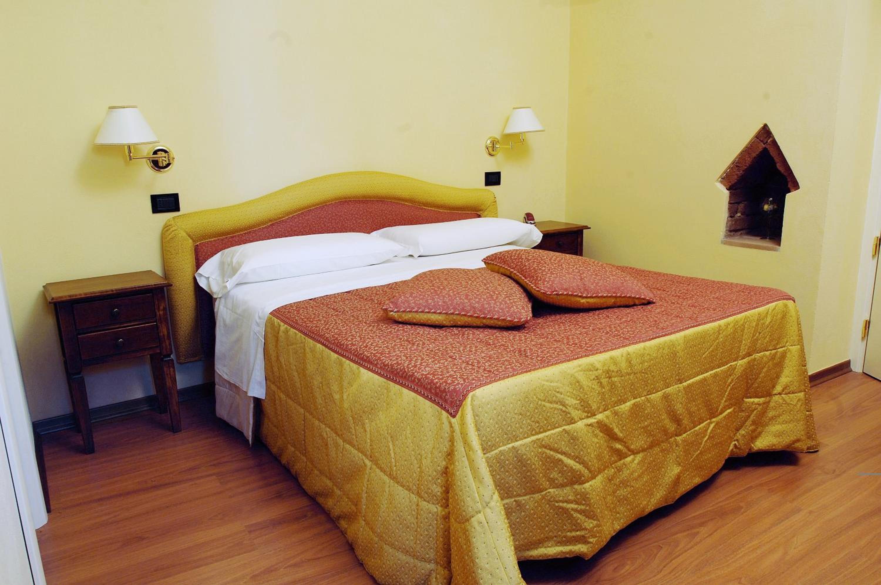 Deluxe Double Room - Photo 1