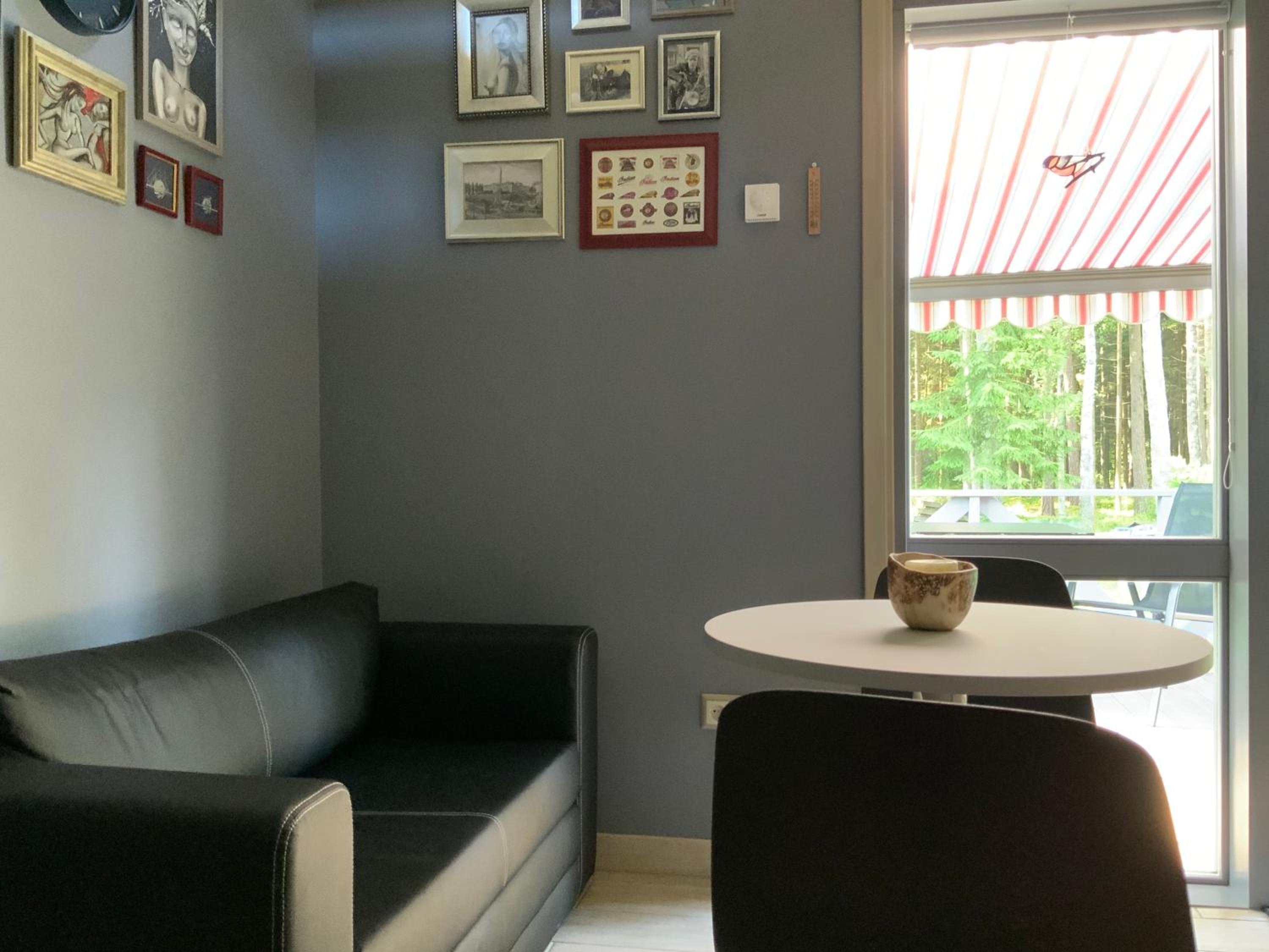 One-Bedroom House - Photo 4