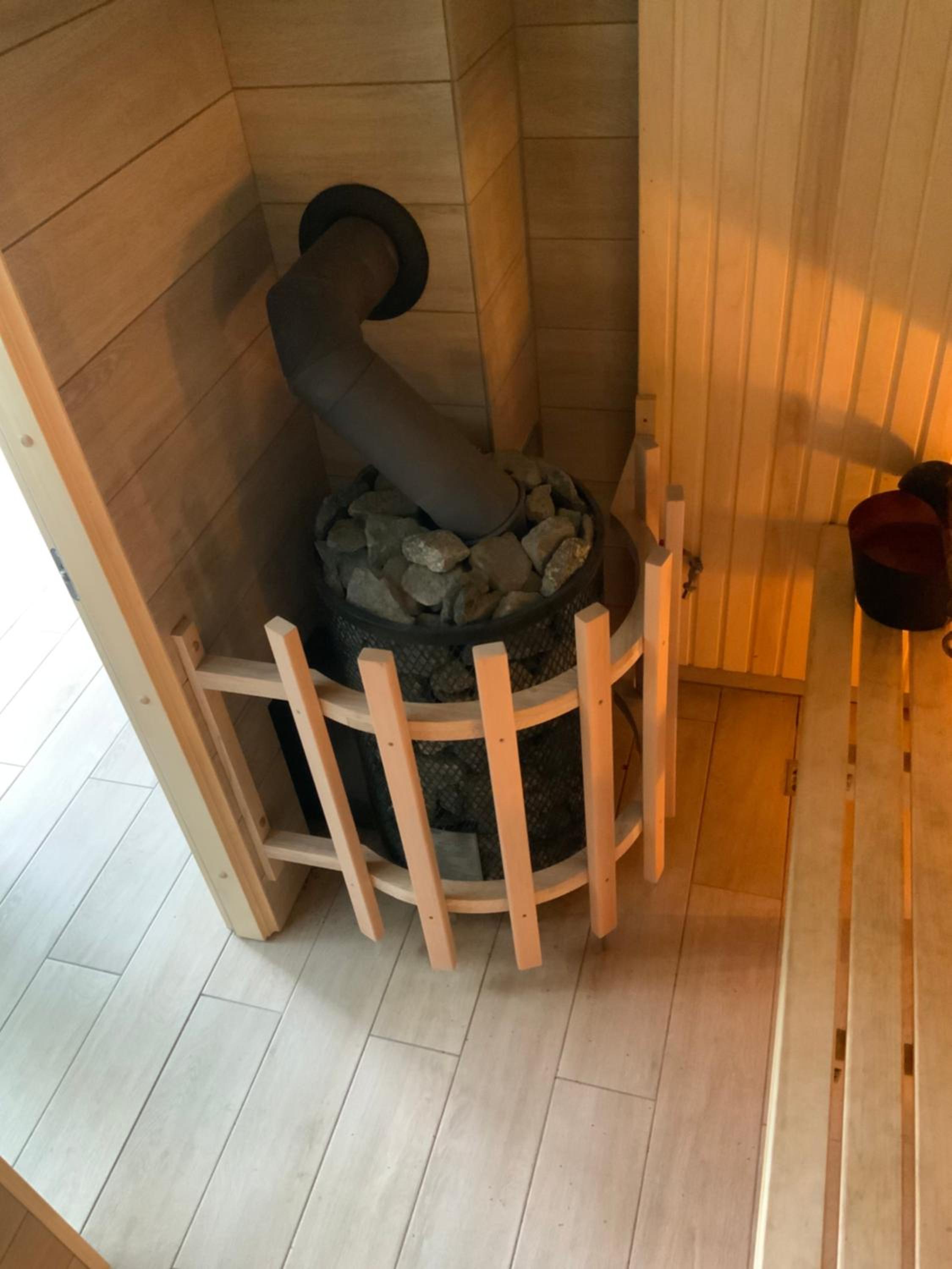 One-Bedroom House - Photo 22