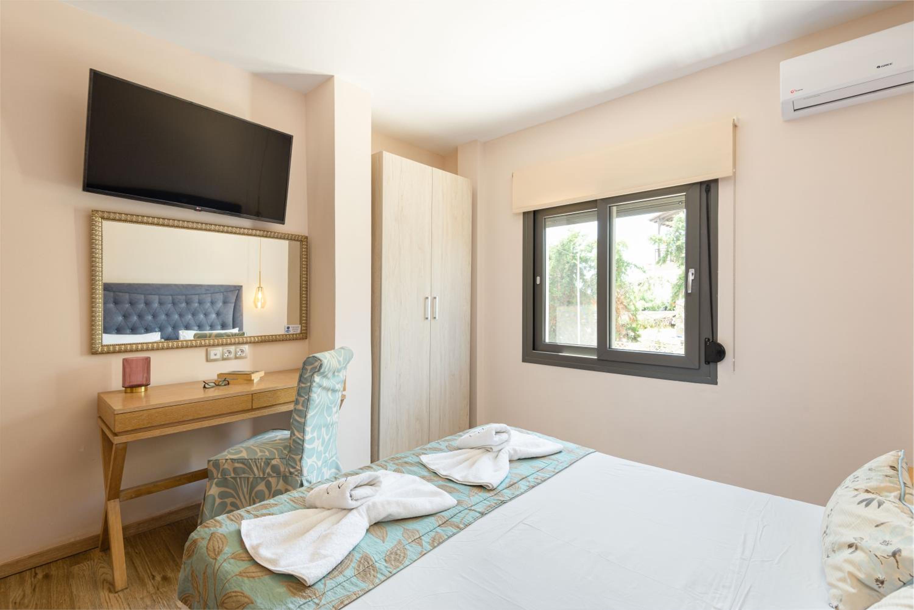 Superior Suite with Sea View photo 2
